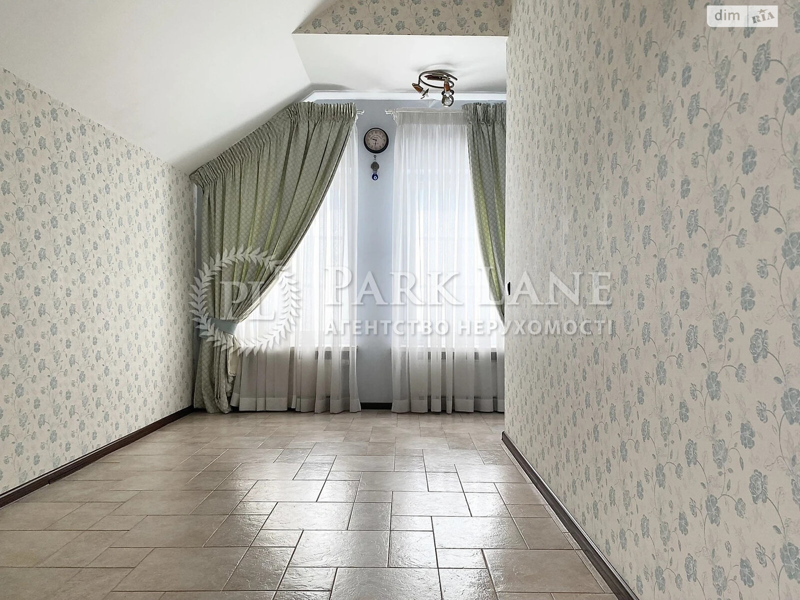 трехэтажный дом с верандой, 1057.9 кв. м, керамический кирпич. Продажа в Козине фото 1 трехэтажный дом с верандой, 1057.9 кв. м, керамический кирпич. Продажа в Козине фото 1