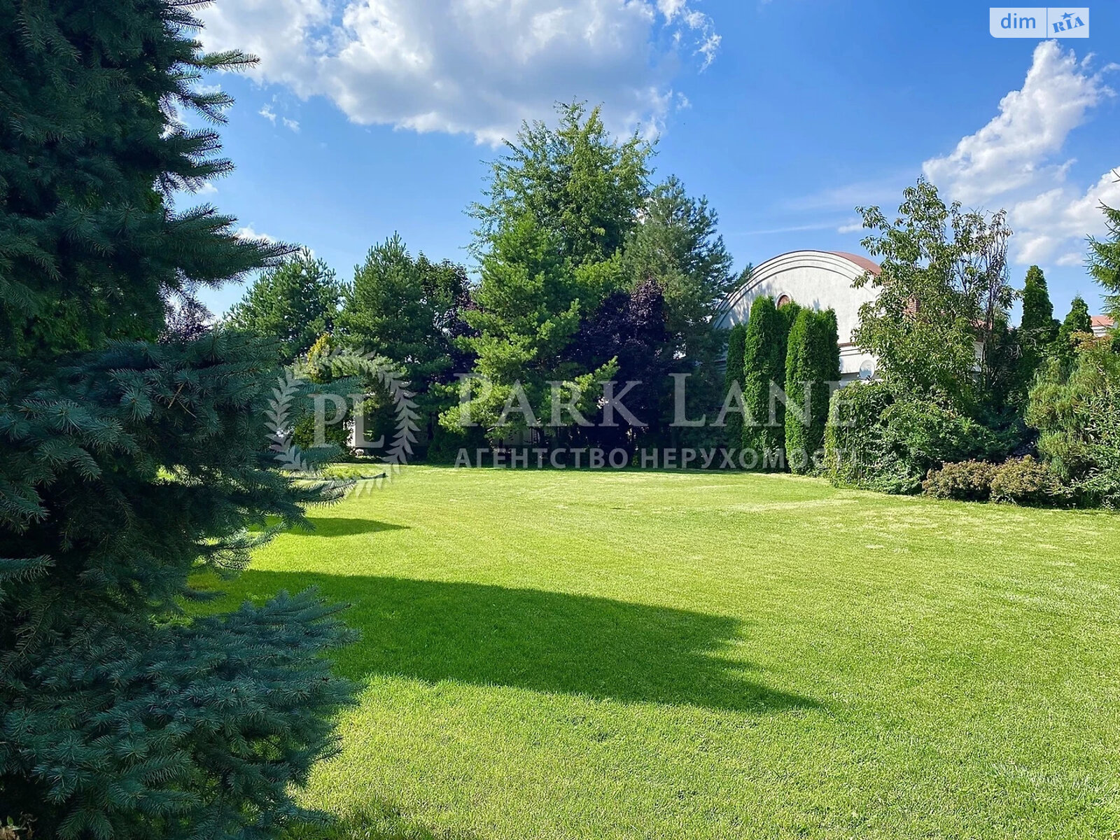 трехэтажный дом с верандой, 1057.9 кв. м, керамический кирпич. Продажа в Козине фото 1 трехэтажный дом с верандой, 1057.9 кв. м, керамический кирпич. Продажа в Козине фото 1