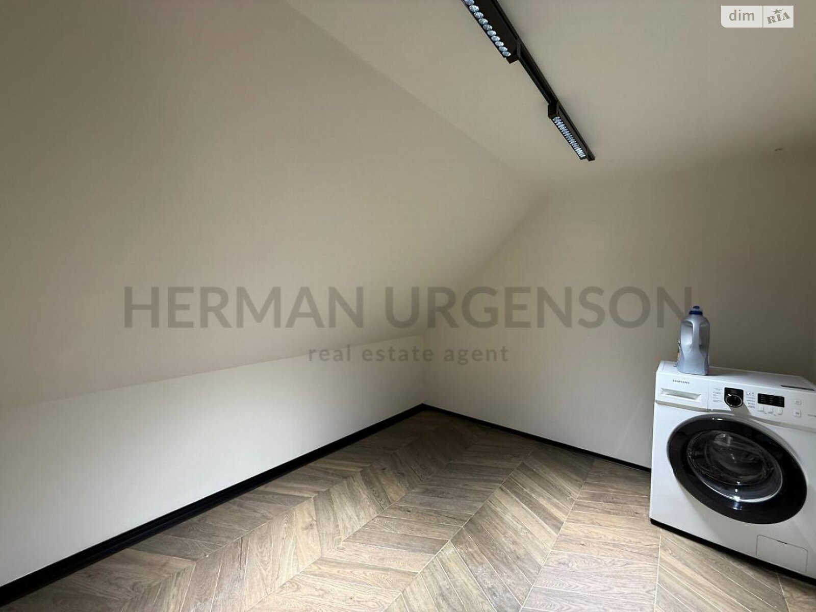 двухэтажный дом с балконом, 122 кв. м, кирпич. Продажа в Концове фото 1 двухэтажный дом с балконом, 122 кв. м, кирпич. Продажа в Концове фото 1