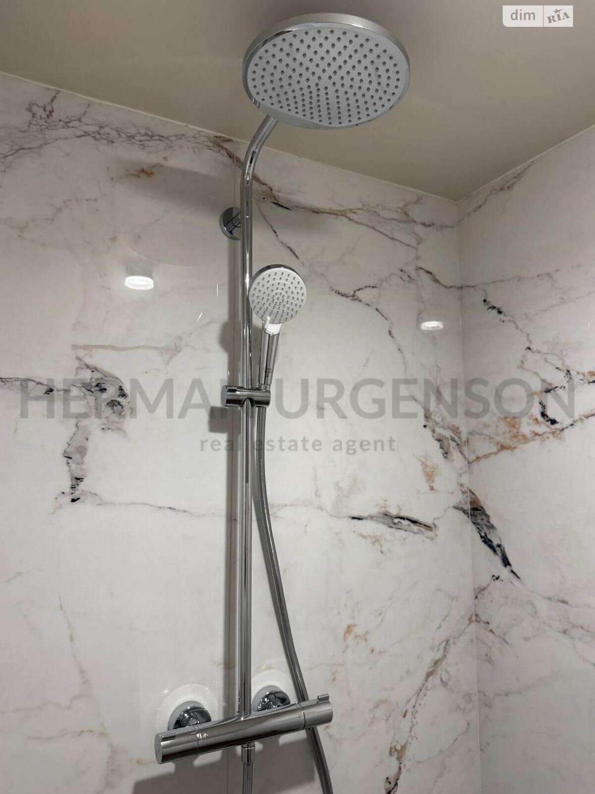 двухэтажный дом с балконом, 122 кв. м, кирпич. Продажа в Концове фото 1 двухэтажный дом с балконом, 122 кв. м, кирпич. Продажа в Концове фото 1