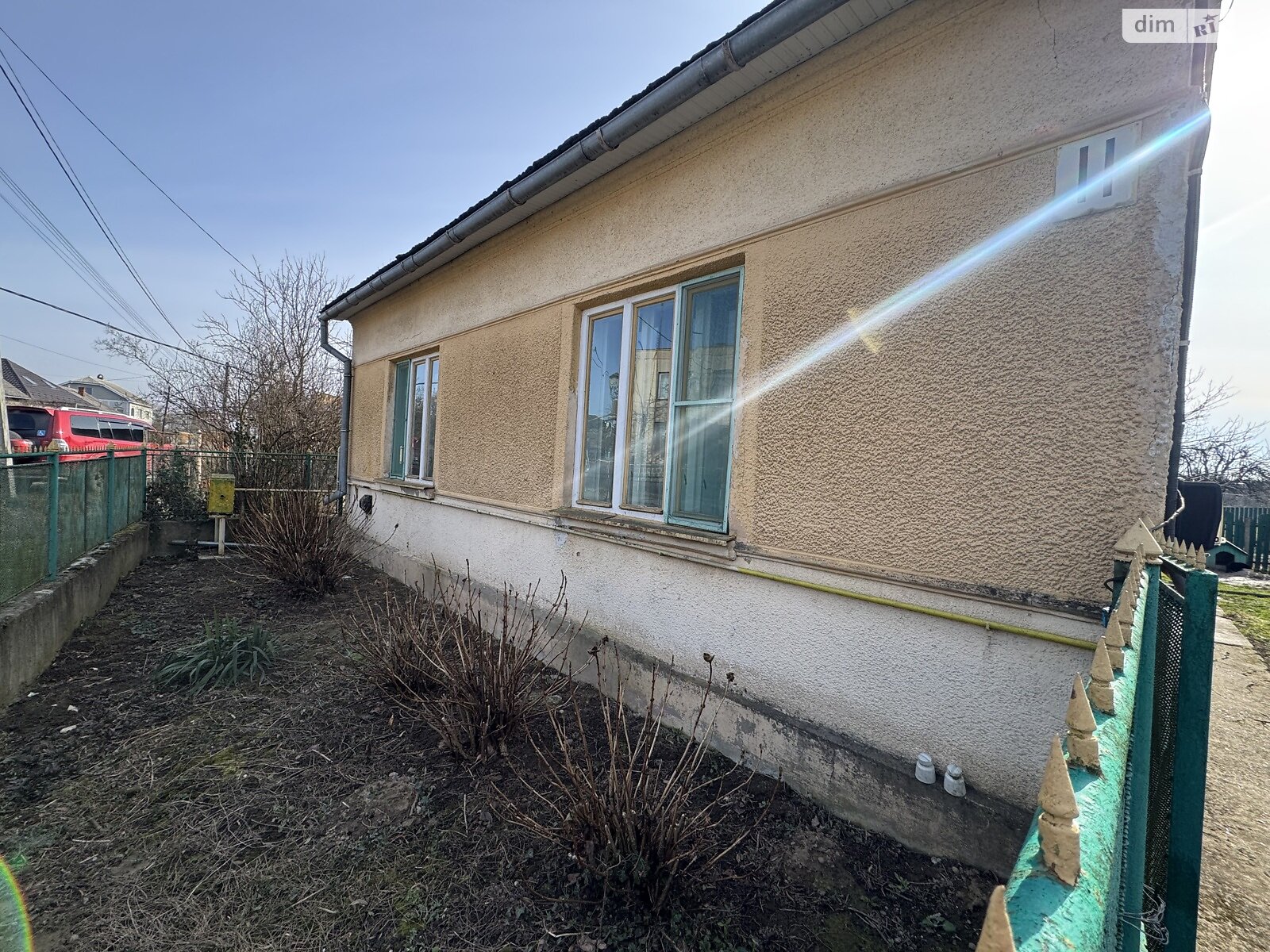 одноэтажный дом с гаражом, 65.4 кв. м, кирпич саманный. Продажа в Концове фото 1