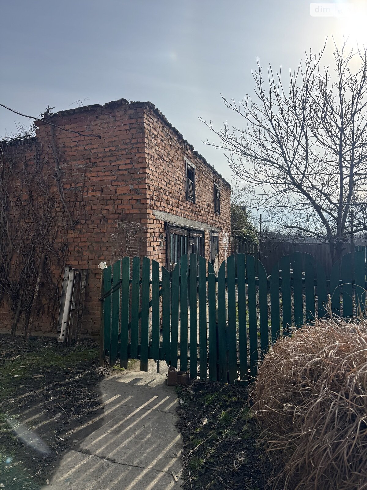 одноэтажный дом с гаражом, 65.4 кв. м, кирпич саманный. Продажа в Концове фото 1