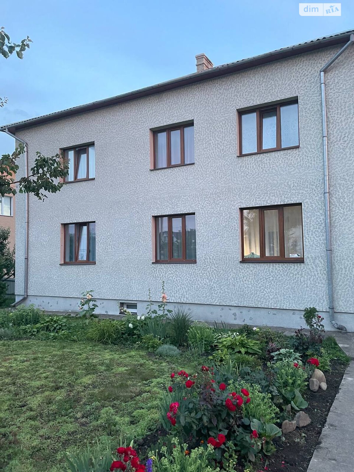 триповерховий будинок, 325 кв. м, цегла. Продаж у Копичинцях фото 1 триповерховий будинок, 325 кв. м, цегла. Продаж у Копичинцях фото 1