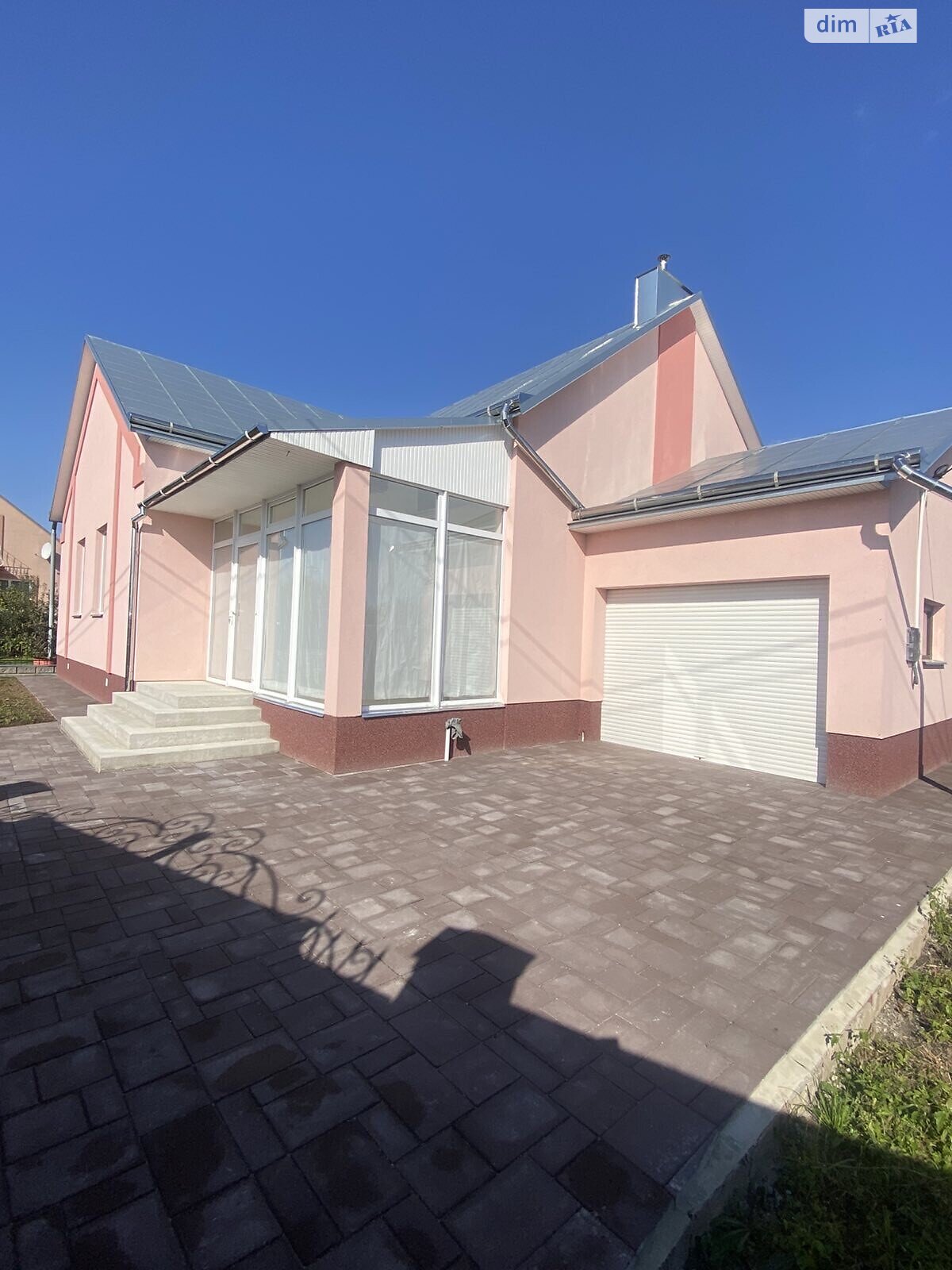 одноэтажный дом с верандой, 136 кв. м, блочно-кирпичный. Продажа в Корнине фото 1 одноэтажный дом с верандой, 136 кв. м, блочно-кирпичный. Продажа в Корнине фото 1