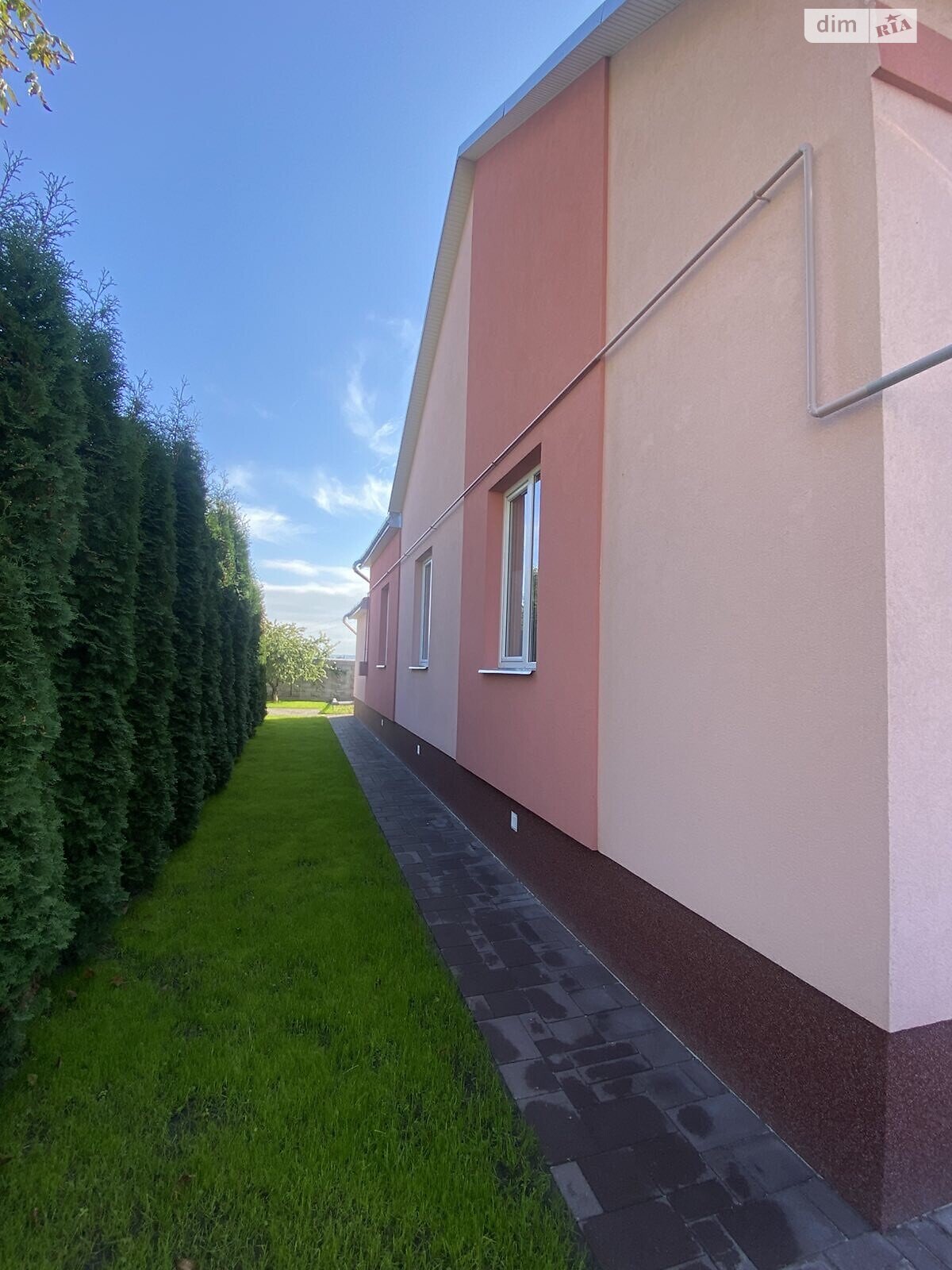 одноэтажный дом с верандой, 136 кв. м, блочно-кирпичный. Продажа в Корнине фото 1 одноэтажный дом с верандой, 136 кв. м, блочно-кирпичный. Продажа в Корнине фото 1