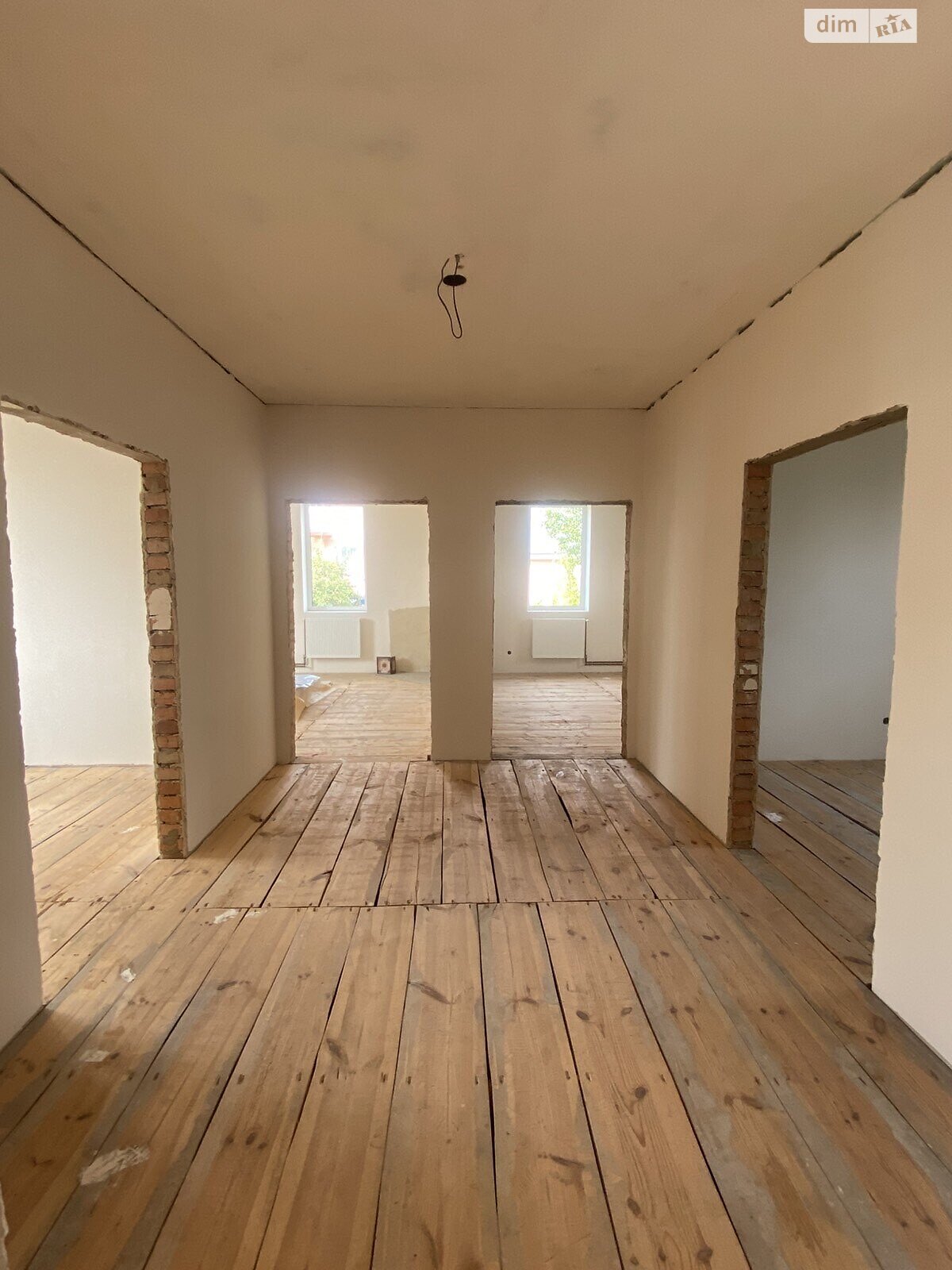 одноэтажный дом с верандой, 136 кв. м, блочно-кирпичный. Продажа в Корнине фото 1 одноэтажный дом с верандой, 136 кв. м, блочно-кирпичный. Продажа в Корнине фото 1