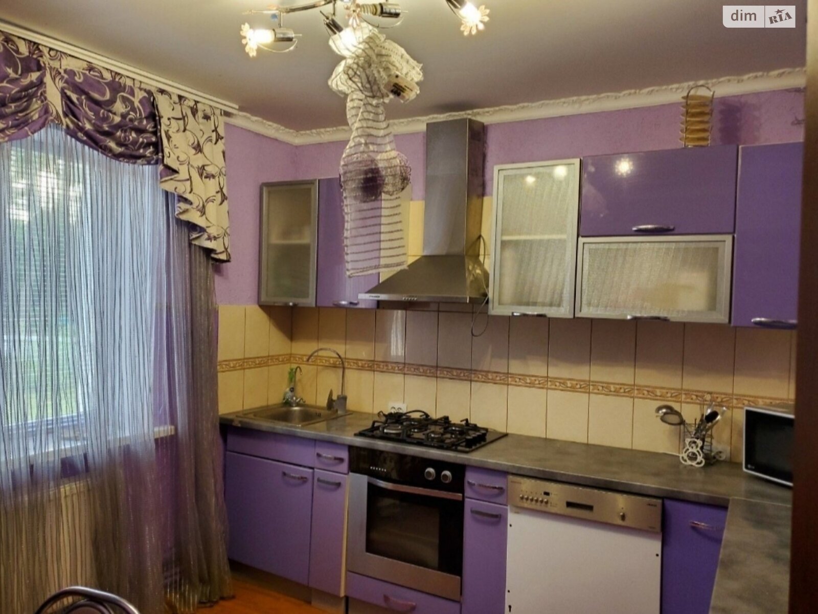 одноэтажный дом с отоплением, 120 кв. м, кирпич. Продажа в Коростовцах фото 1 одноэтажный дом с отоплением, 120 кв. м, кирпич. Продажа в Коростовцах фото 1