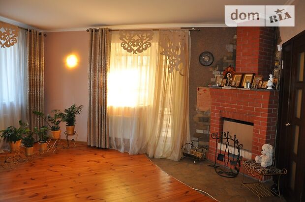 трехэтажный дом с ремонтом, 290 кв. м, кирпич. Продажа в Кмитовом фото 1 трехэтажный дом с ремонтом, 290 кв. м, кирпич. Продажа в Кмитовом фото 1