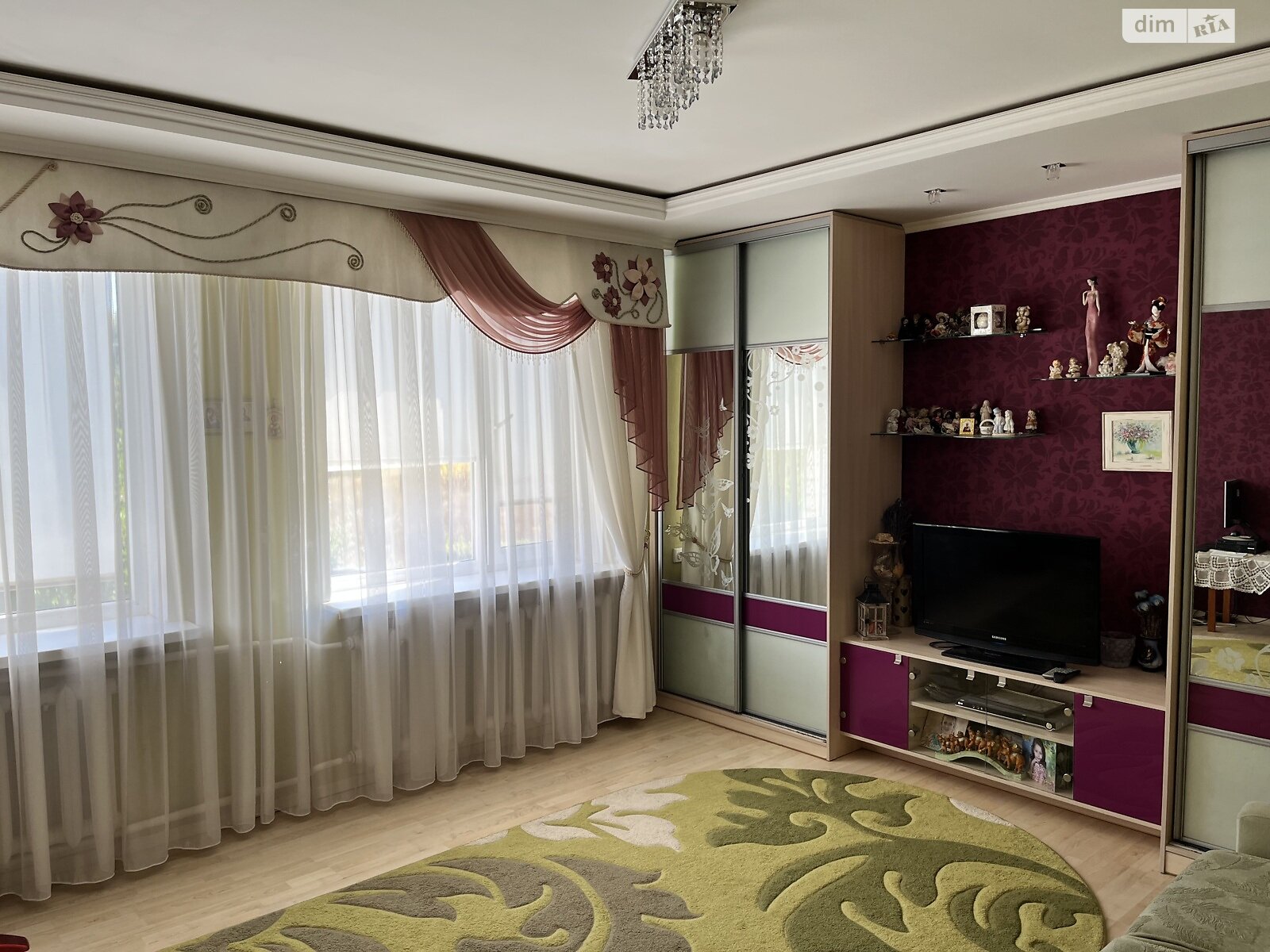 триповерховий будинок з верандою, 243.3 кв. м, цегла. Продаж в Коростишеві, район Коростишів фото 1 триповерховий будинок з верандою, 243.3 кв. м, цегла. Продаж в Коростишеві, район Коростишів фото 1