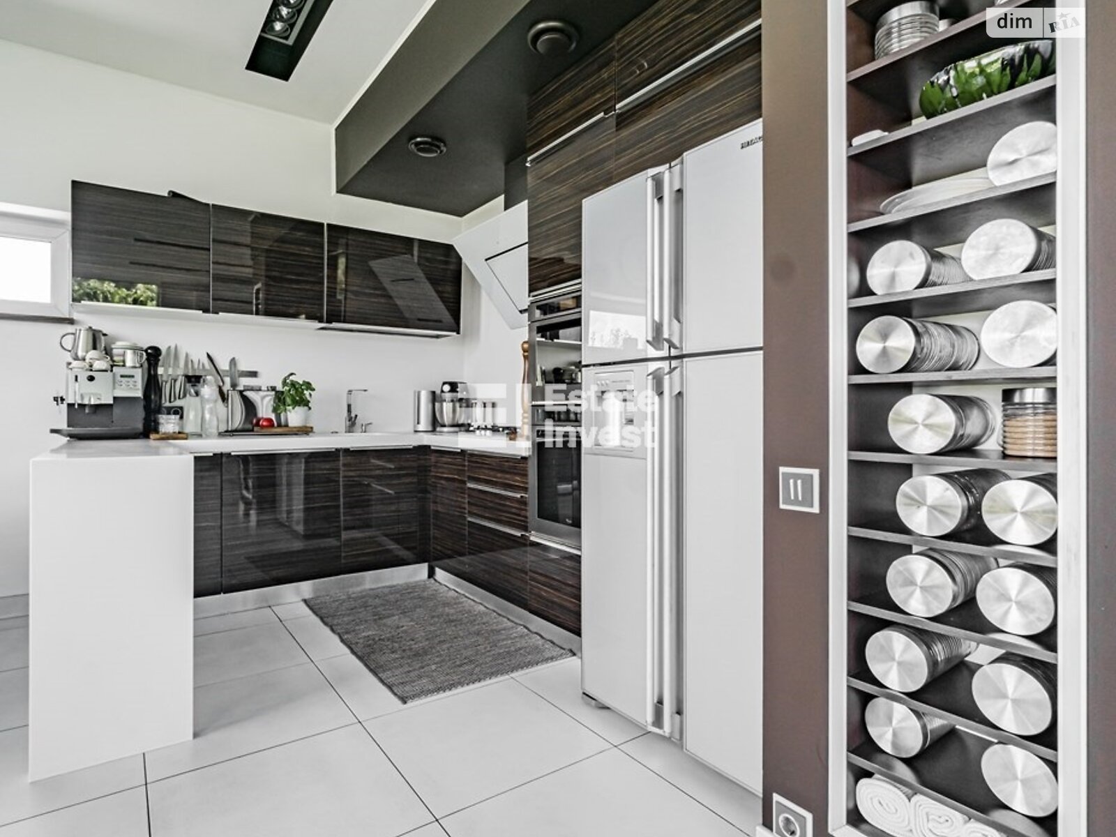 двоповерховий будинок з гаражем, 350 кв. м, цегла. Продаж у Коротичі фото 1 двоповерховий будинок з гаражем, 350 кв. м, цегла. Продаж у Коротичі фото 1