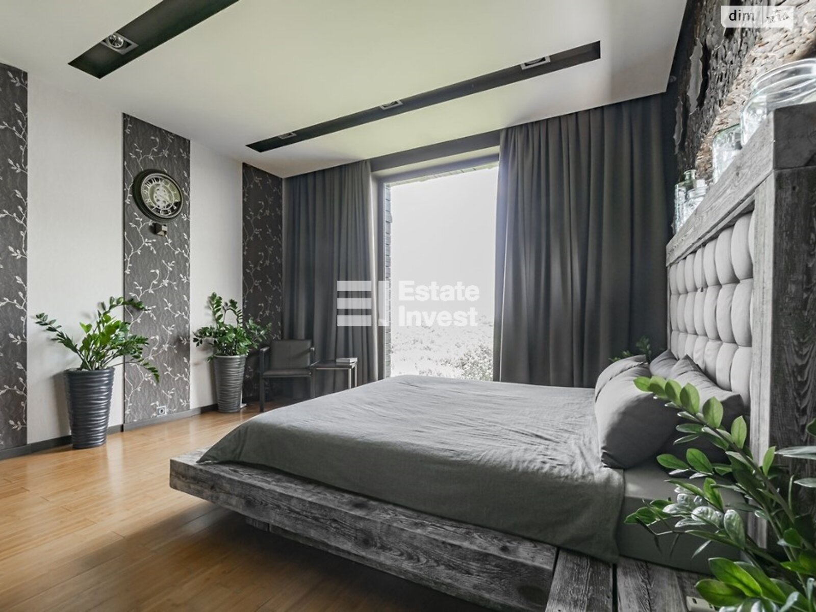 двоповерховий будинок з гаражем, 350 кв. м, цегла. Продаж у Коротичі фото 1 двоповерховий будинок з гаражем, 350 кв. м, цегла. Продаж у Коротичі фото 1