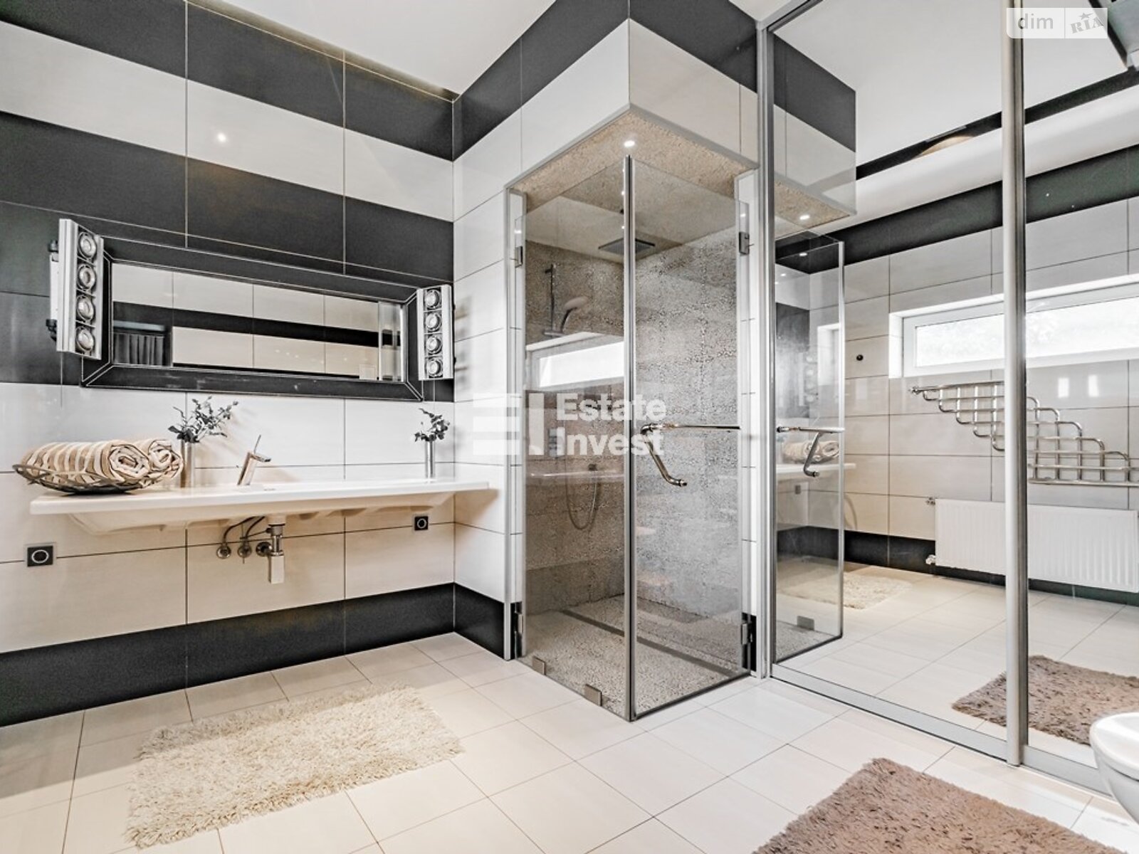 двоповерховий будинок з гаражем, 350 кв. м, цегла. Продаж у Коротичі фото 1 двоповерховий будинок з гаражем, 350 кв. м, цегла. Продаж у Коротичі фото 1