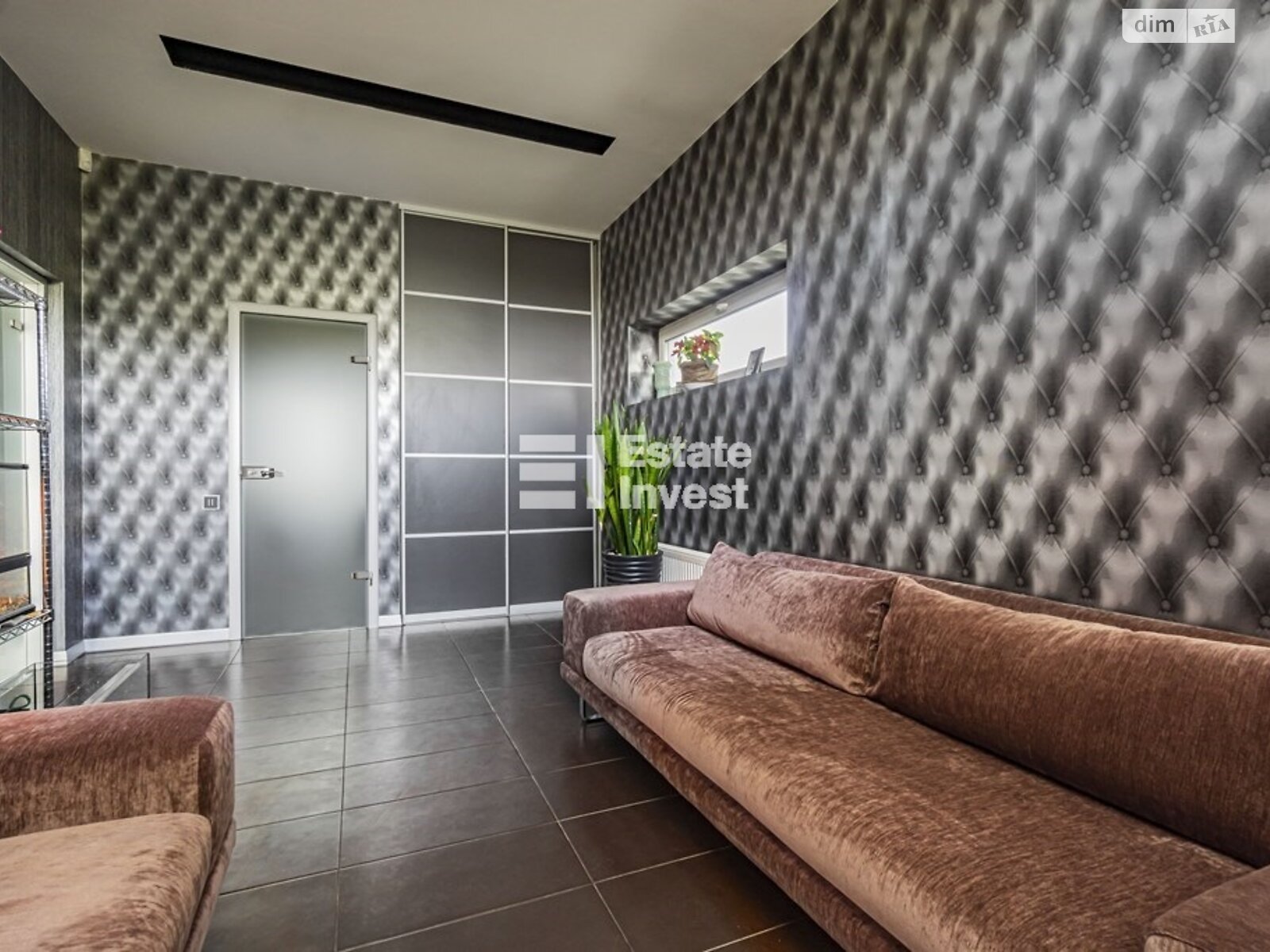 двоповерховий будинок з гаражем, 350 кв. м, цегла. Продаж у Коротичі фото 1 двоповерховий будинок з гаражем, 350 кв. м, цегла. Продаж у Коротичі фото 1