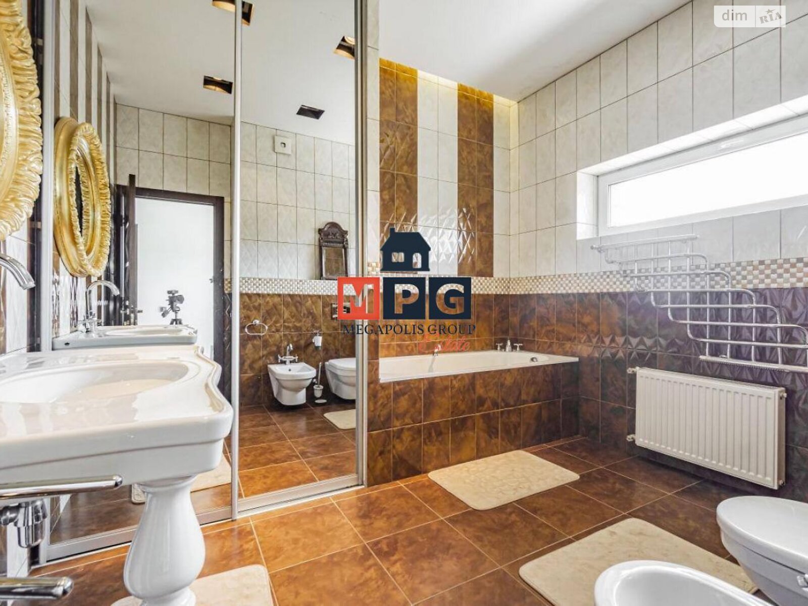 двоповерховий будинок, 350 кв. м, кирпич. Продаж у Коротичі фото 1 двоповерховий будинок, 350 кв. м, кирпич. Продаж у Коротичі фото 1