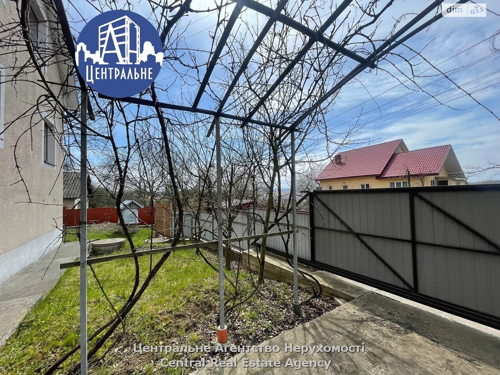 двухэтажный дом беседка, 223.8 кв. м, кирпич. Продажа в Коровии фото 1 двухэтажный дом беседка, 223.8 кв. м, кирпич. Продажа в Коровии фото 1