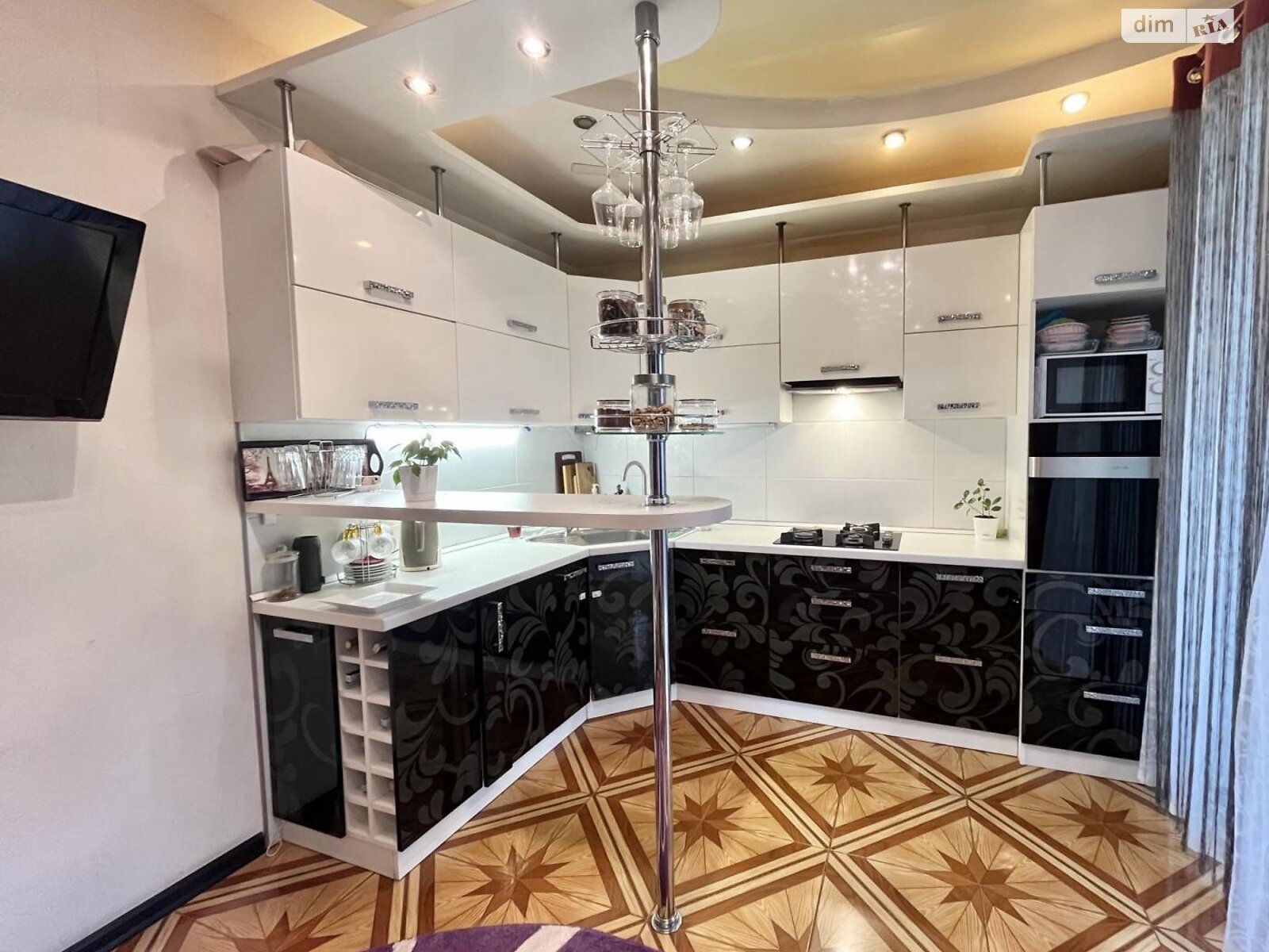 двухэтажный дом, 389.6 кв. м, кирпич. Продажа в Корсунцах фото 1 двухэтажный дом, 389.6 кв. м, кирпич. Продажа в Корсунцах фото 1