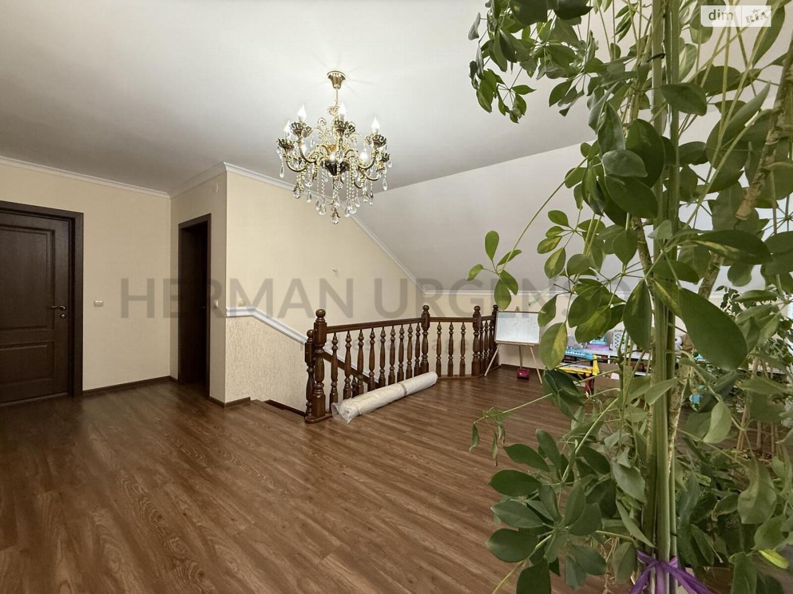 двухэтажный дом, 185 кв. м, кирпич. Продажа в Корытняны фото 1