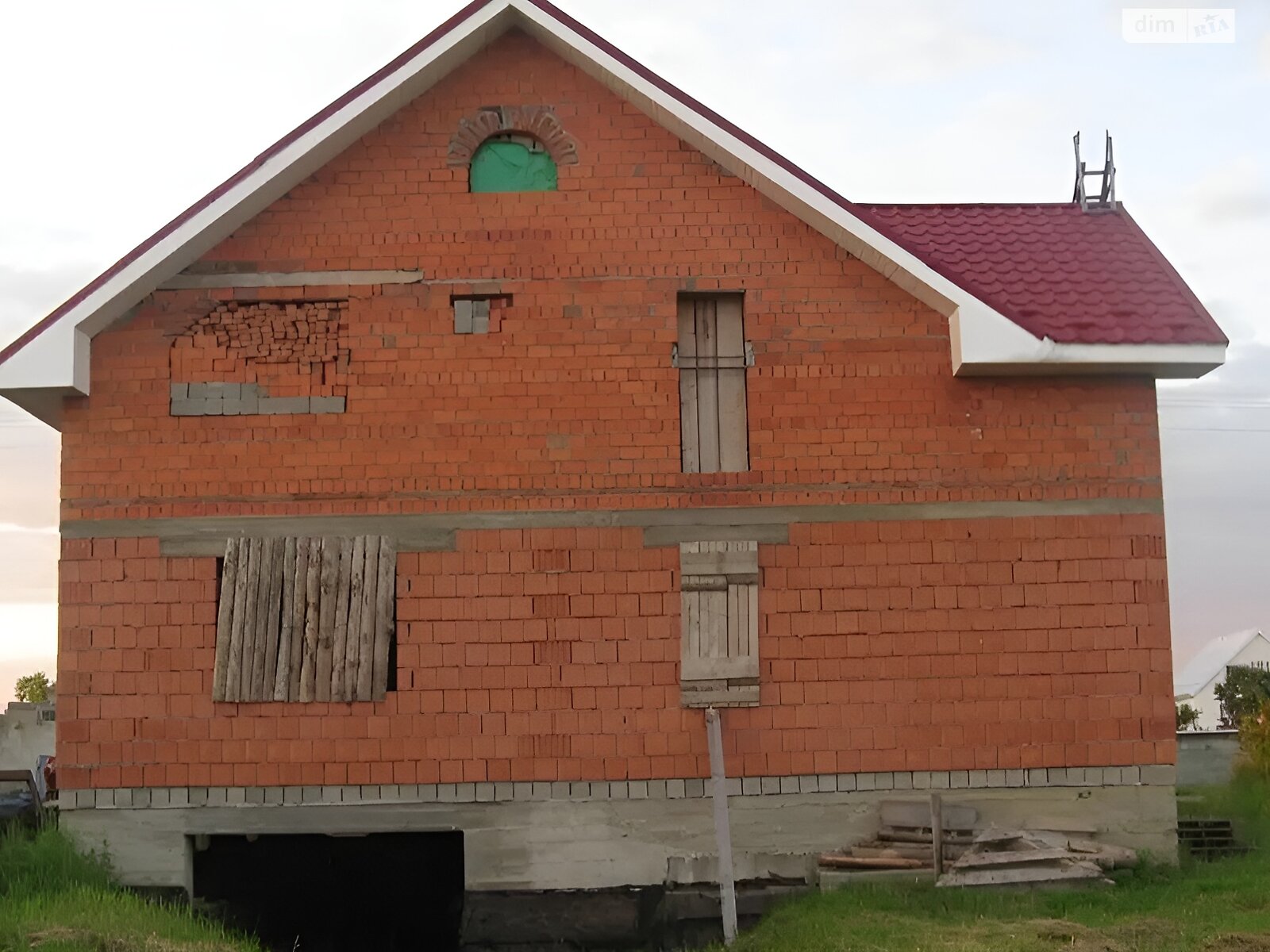 двухэтажный дом с гаражом, 170 кв. м, кирпич. Продажа в Корытняны фото 1 двухэтажный дом с гаражом, 170 кв. м, кирпич. Продажа в Корытняны фото 1