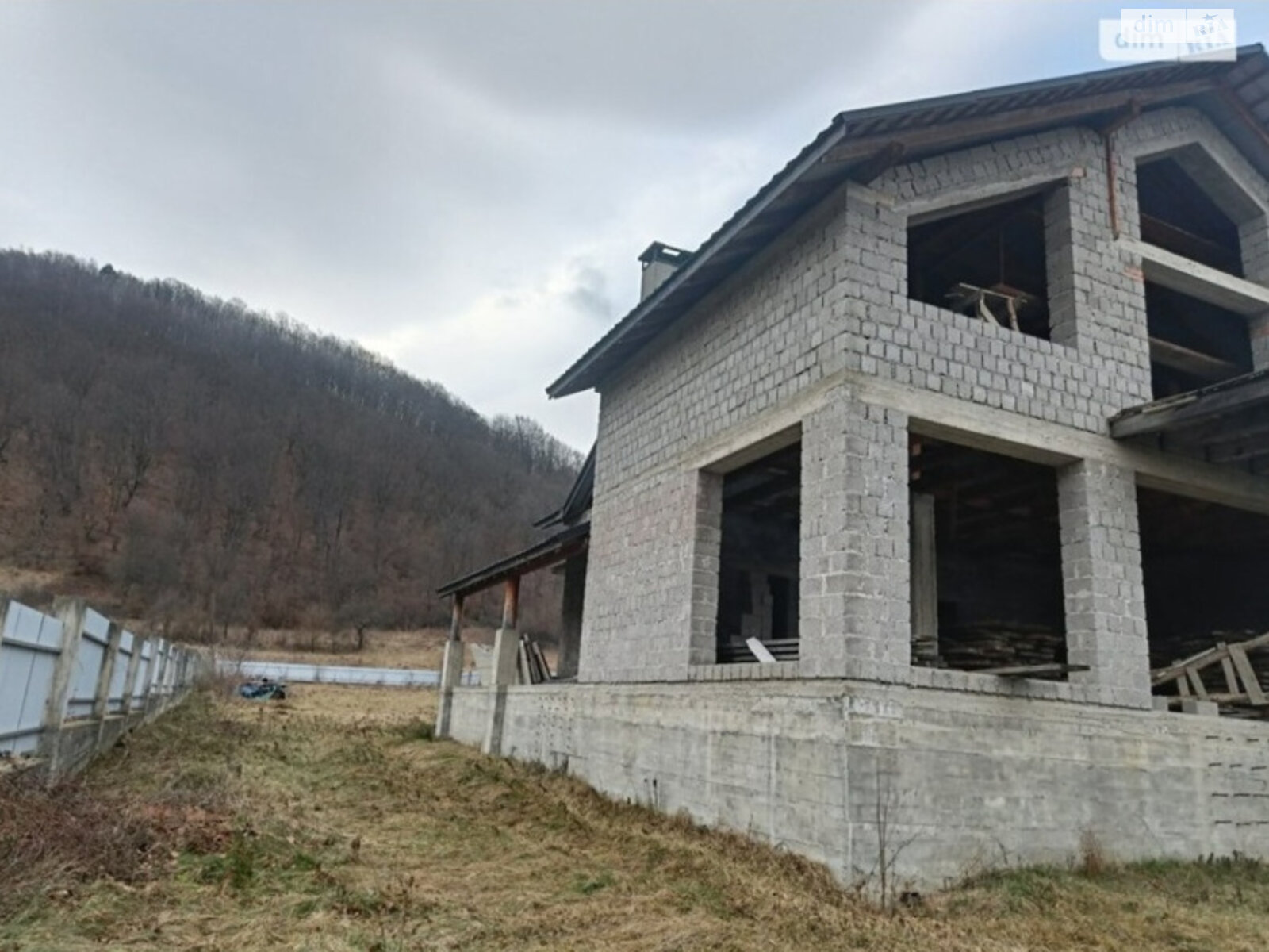 двоповерховий будинок, 300 кв. м, шлакоблок. Продаж у Костриній фото 1