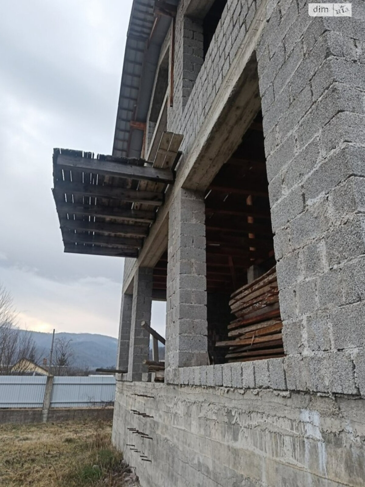 двоповерховий будинок, 300 кв. м, шлакоблок. Продаж у Костриній фото 1