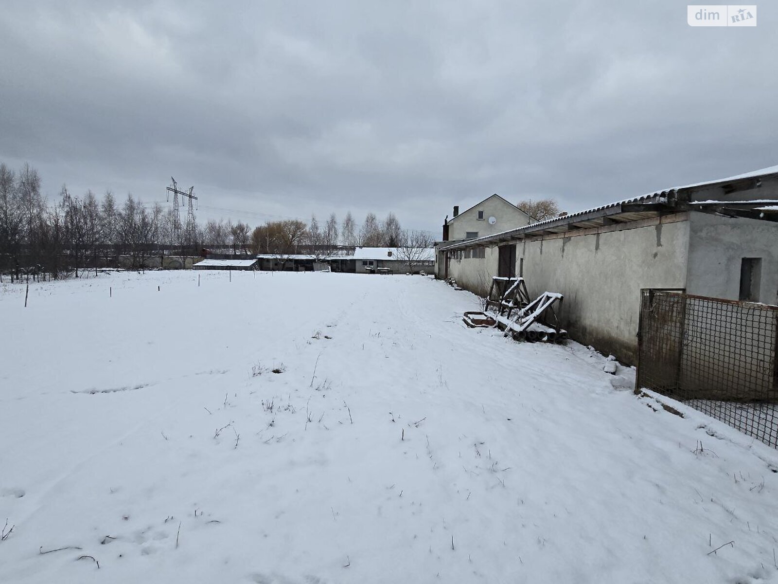 трехэтажный дом с верандой, 167.4 кв. м, кирпич. Продажа в Котовке фото 1 трехэтажный дом с верандой, 167.4 кв. м, кирпич. Продажа в Котовке фото 1