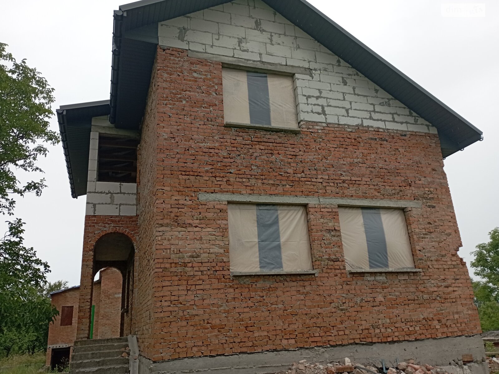 двухэтажный дом с гаражом, 120 кв. м, кирпич. Продажа в Котюжинцах фото 1 двухэтажный дом с гаражом, 120 кв. м, кирпич. Продажа в Котюжинцах фото 1
