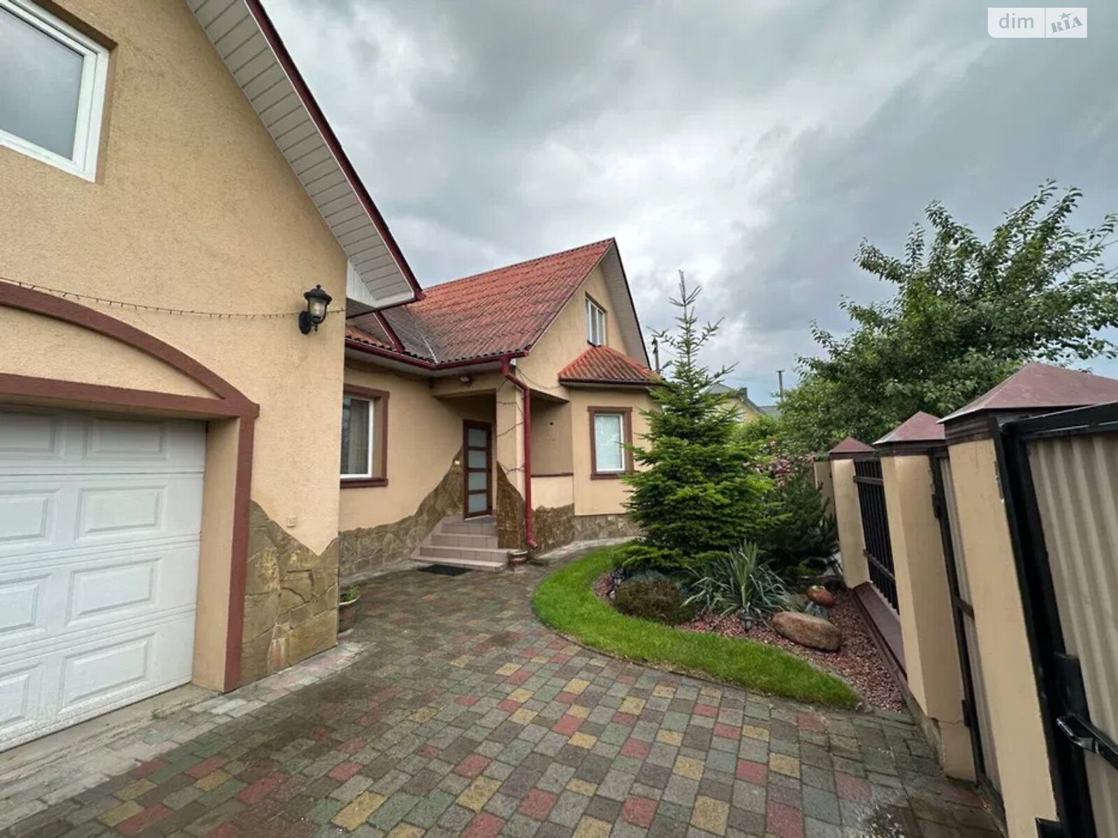 двоповерховий будинок з меблями, 160 кв. м, цегла. Продаж у Ковелі фото 1 двоповерховий будинок з меблями, 160 кв. м, цегла. Продаж у Ковелі фото 1
