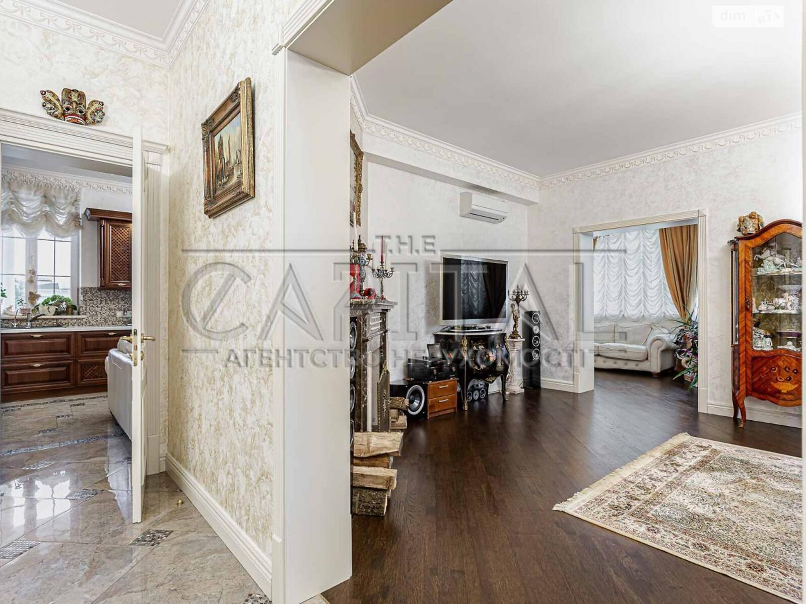 трехэтажный дом с балконом, 540 кв. м, кирпич. Продажа в Козине фото 1