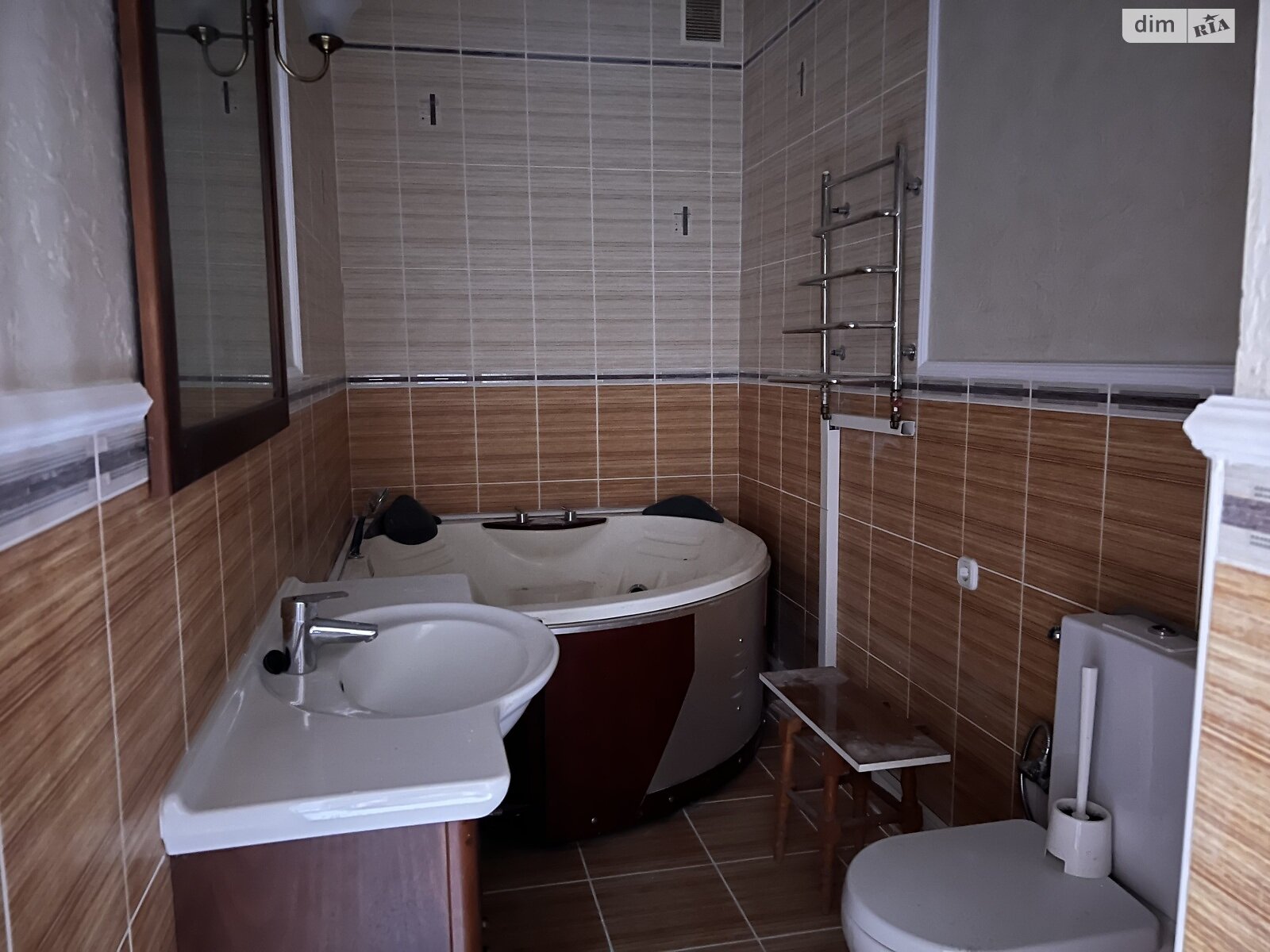 трехэтажный дом, 250 кв. м, каркасный. Продажа в Козине фото 1