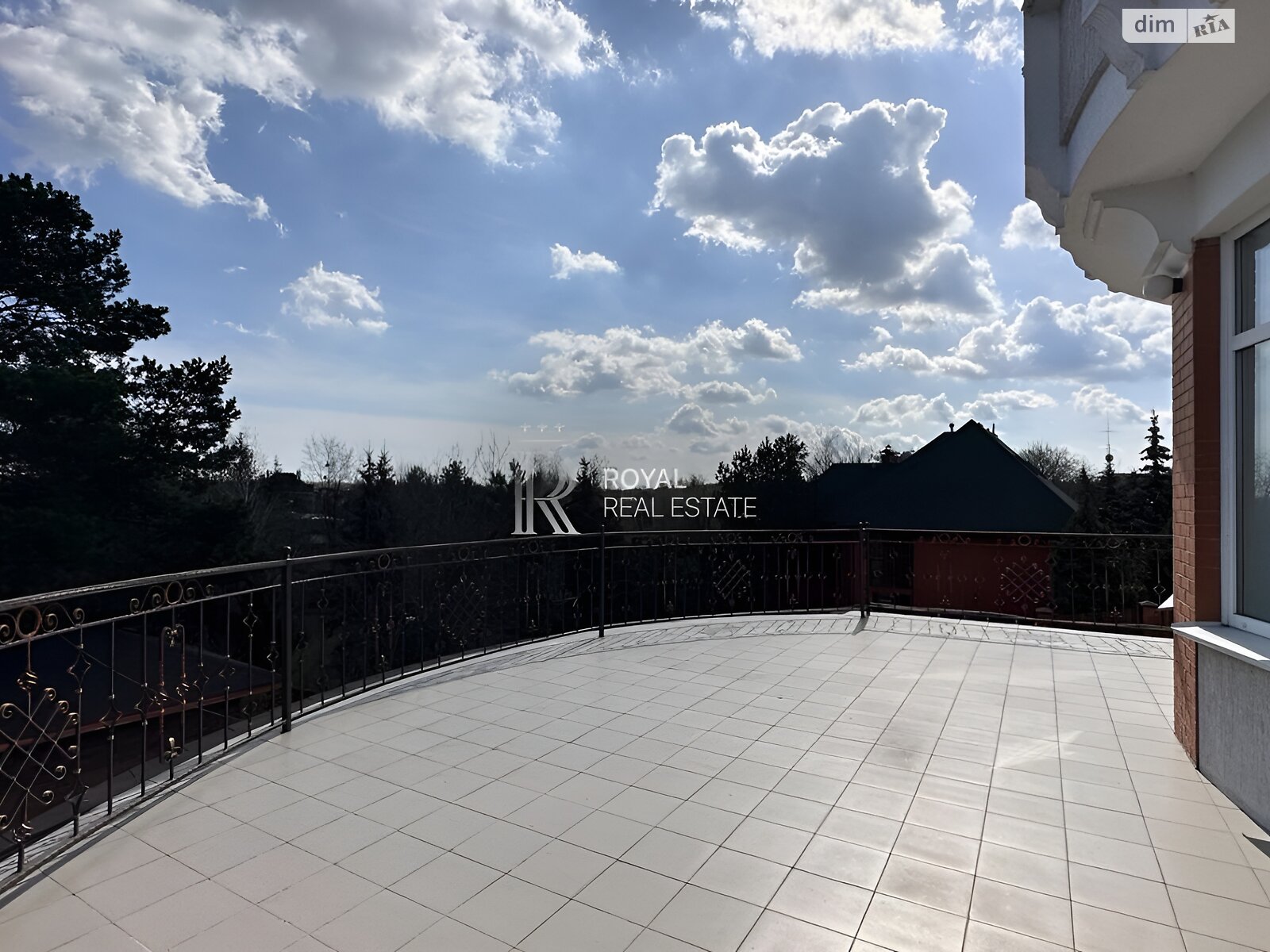 триповерховий будинок з гаражем, 645 кв. м, цегла. Продаж у Козині фото 1 триповерховий будинок з гаражем, 645 кв. м, цегла. Продаж у Козині фото 1