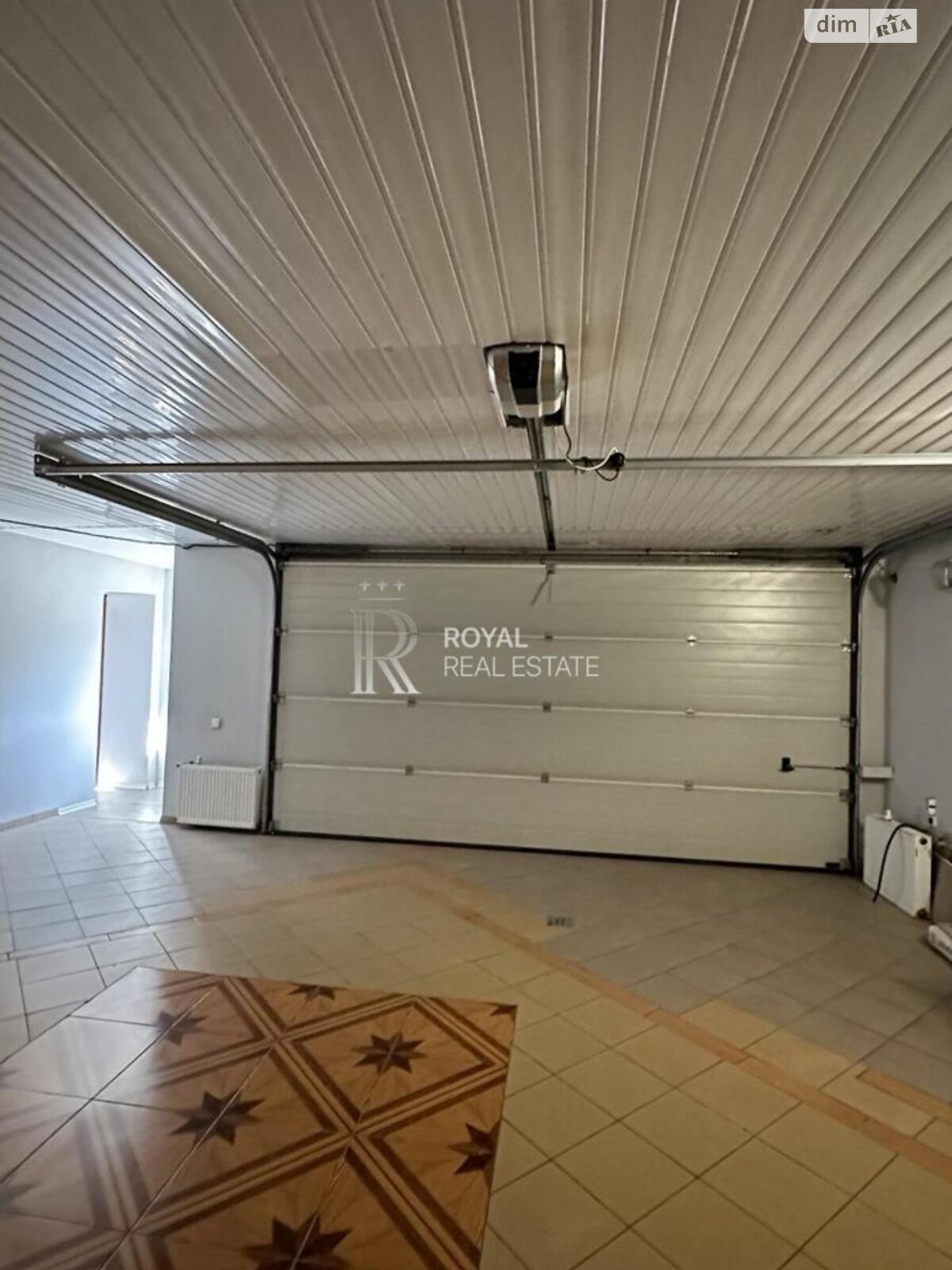 триповерховий будинок з гаражем, 645 кв. м, цегла. Продаж у Козині фото 1 триповерховий будинок з гаражем, 645 кв. м, цегла. Продаж у Козині фото 1