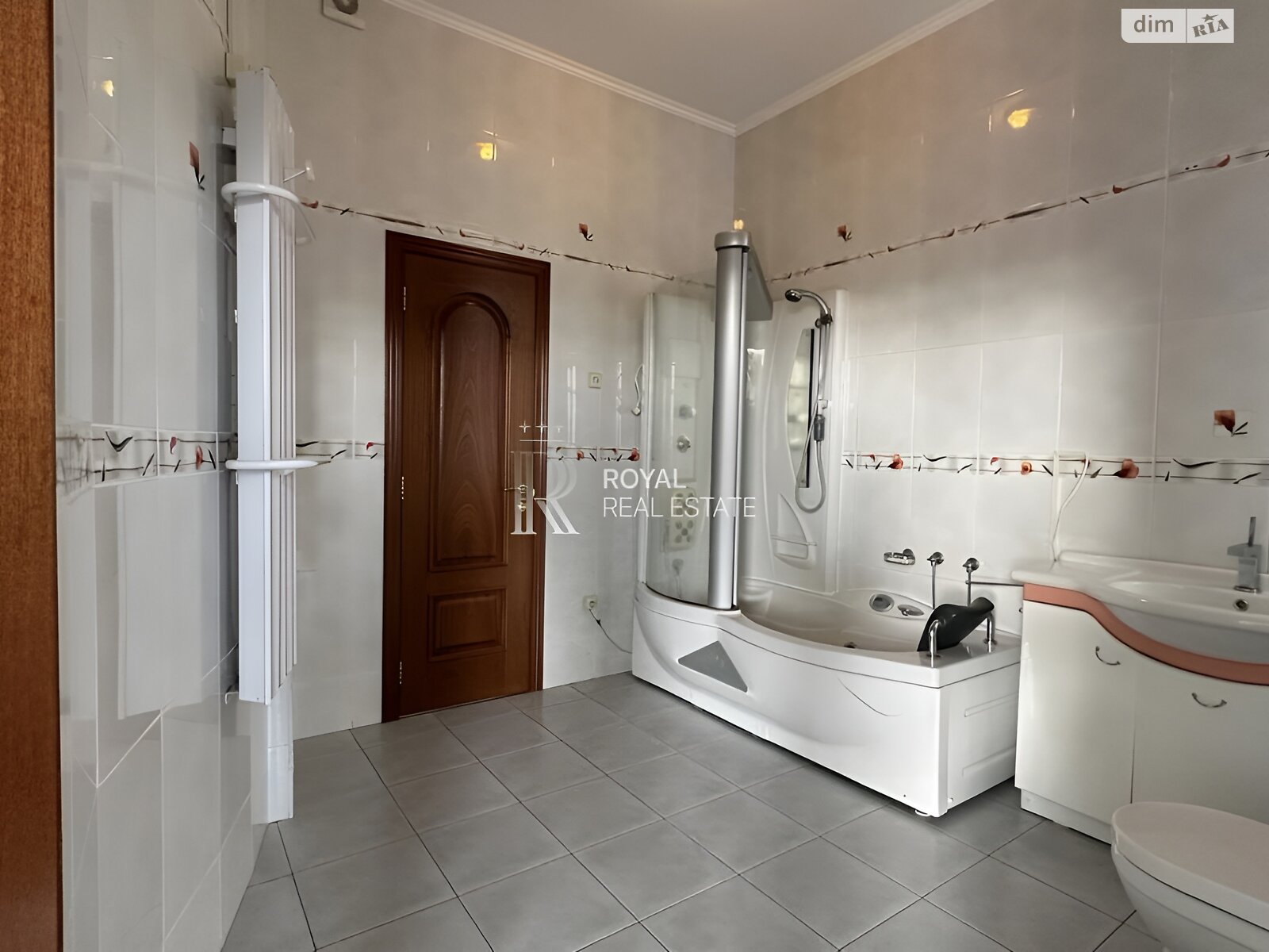 триповерховий будинок з гаражем, 645 кв. м, цегла. Продаж у Козині фото 1 триповерховий будинок з гаражем, 645 кв. м, цегла. Продаж у Козині фото 1