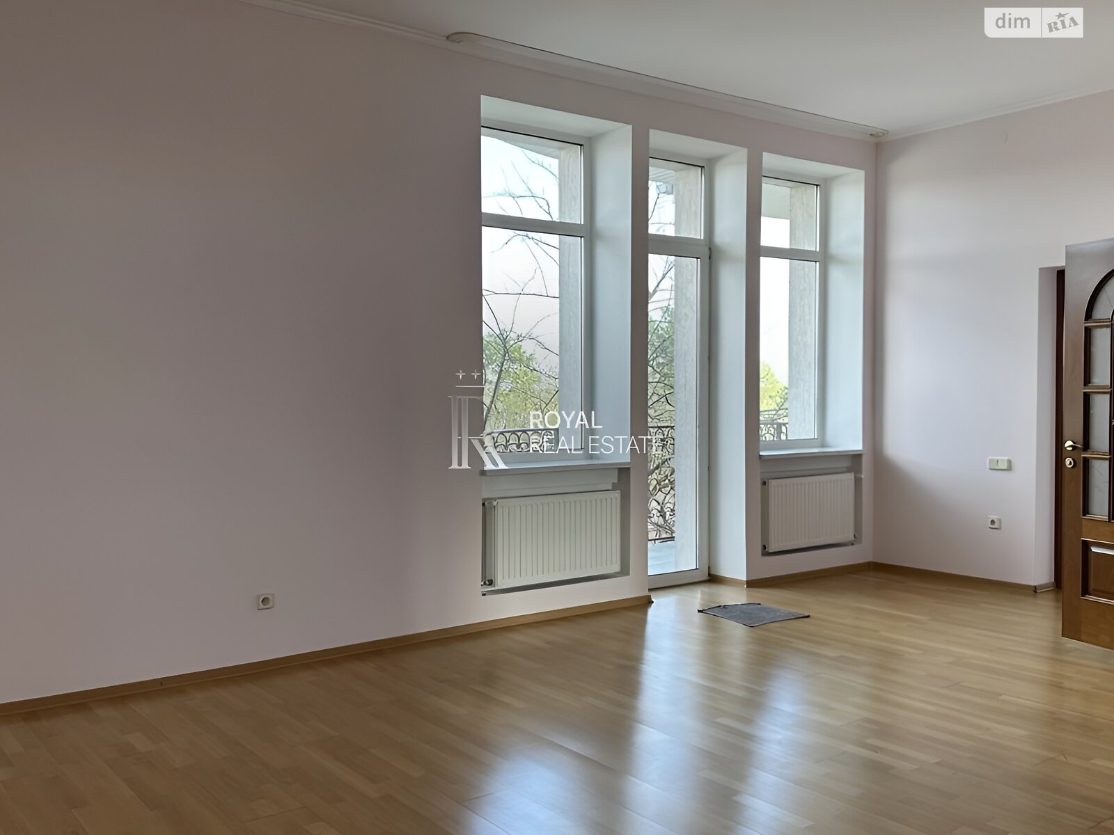 триповерховий будинок з гаражем, 645 кв. м, цегла. Продаж у Козині фото 1 триповерховий будинок з гаражем, 645 кв. м, цегла. Продаж у Козині фото 1
