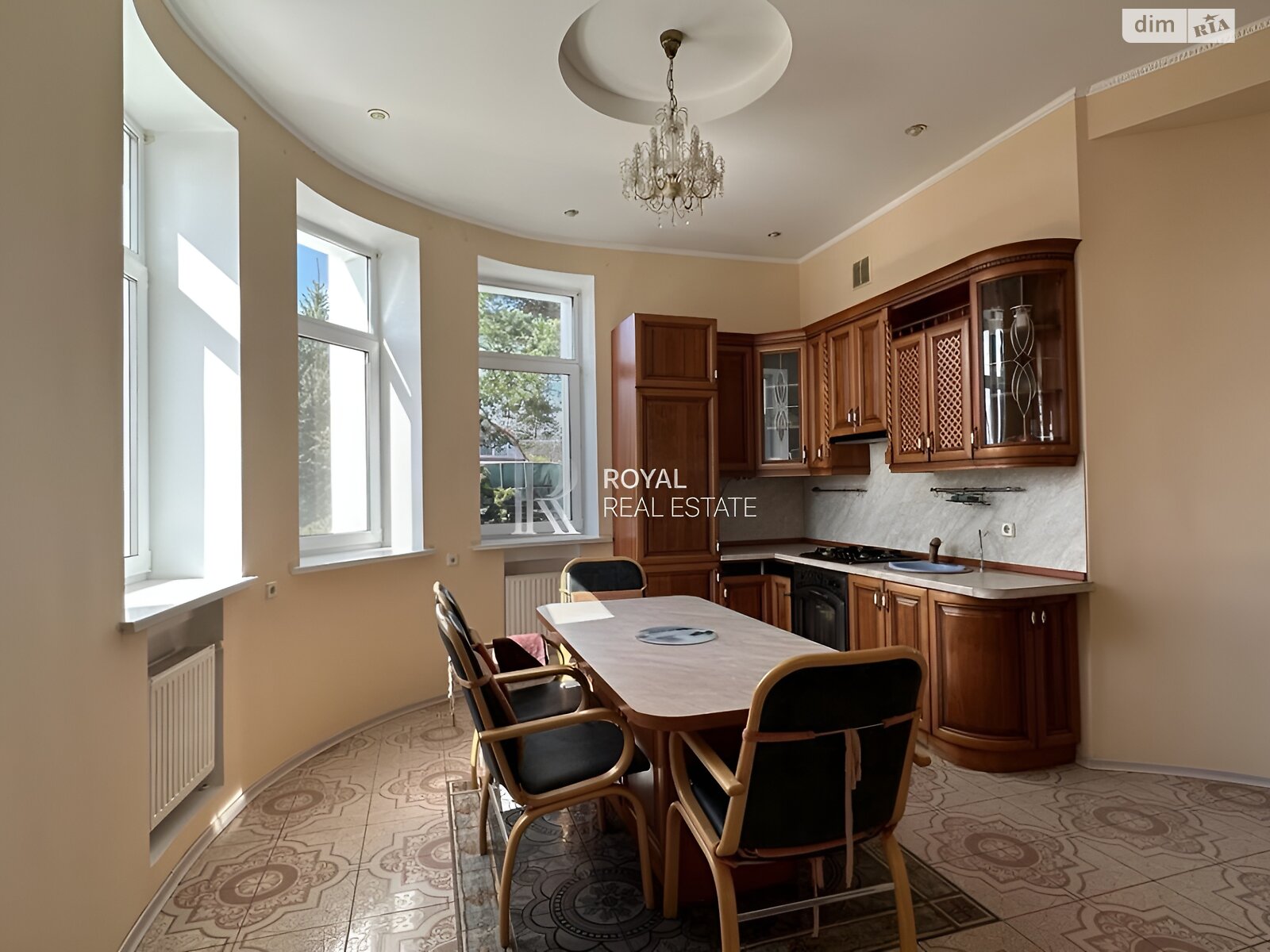 триповерховий будинок з гаражем, 645 кв. м, цегла. Продаж у Козині фото 1 триповерховий будинок з гаражем, 645 кв. м, цегла. Продаж у Козині фото 1