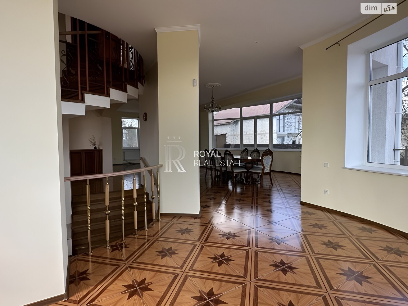 триповерховий будинок з гаражем, 645 кв. м, цегла. Продаж у Козині фото 1 триповерховий будинок з гаражем, 645 кв. м, цегла. Продаж у Козині фото 1