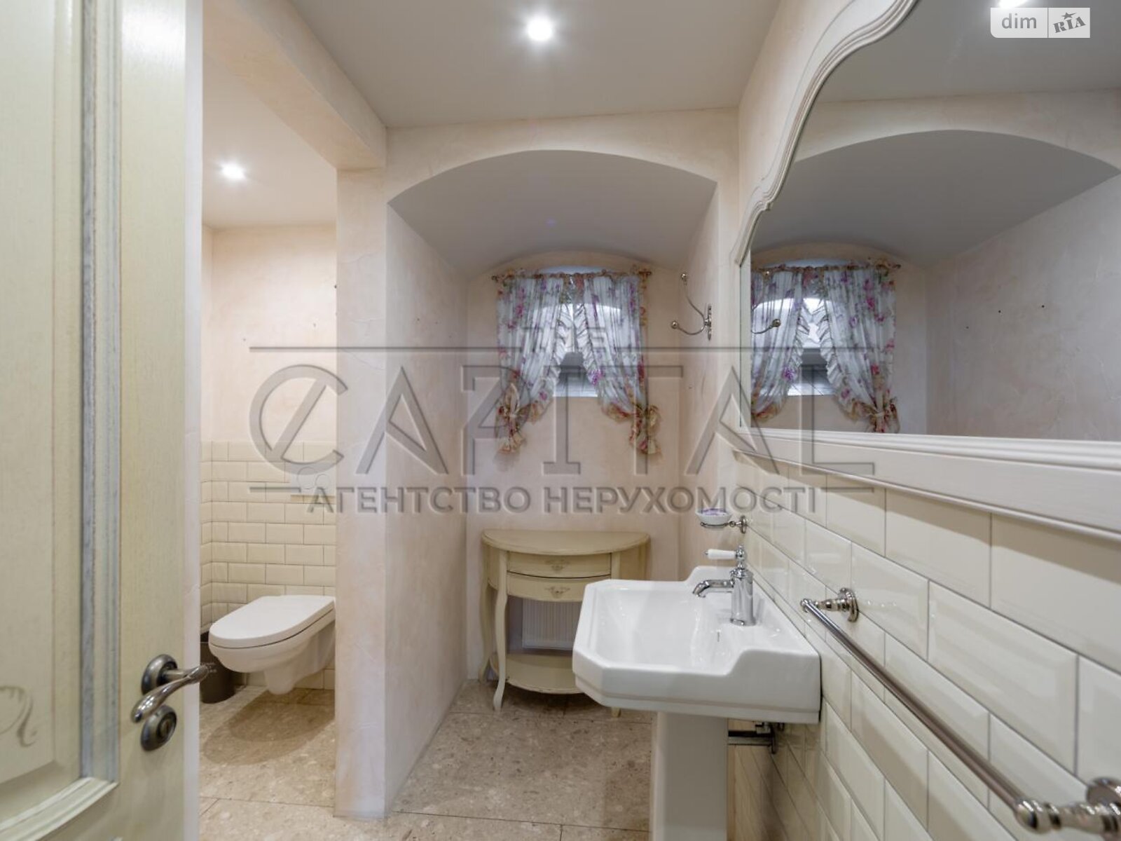 двоповерховий будинок з опаленням, 190 кв. м, цегла. Продаж у Козині фото 1 двоповерховий будинок з опаленням, 190 кв. м, цегла. Продаж у Козині фото 1