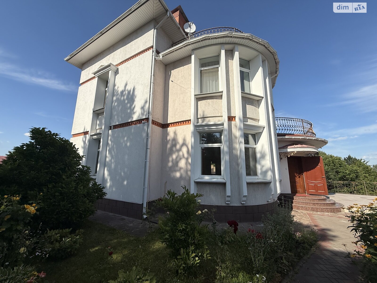 триповерховий будинок з опаленням, 645.3 кв. м, цегла. Продаж у Козині фото 1 триповерховий будинок з опаленням, 645.3 кв. м, цегла. Продаж у Козині фото 1