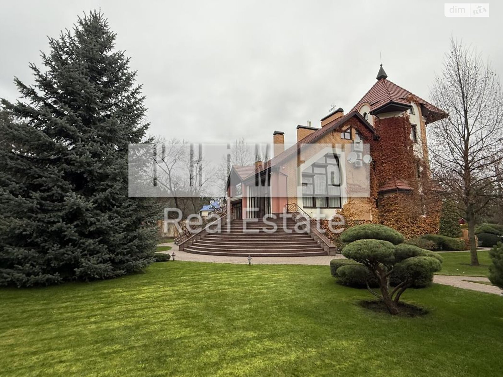 триповерховий будинок, 890 кв. м, цегла. Продаж у Козині фото 1