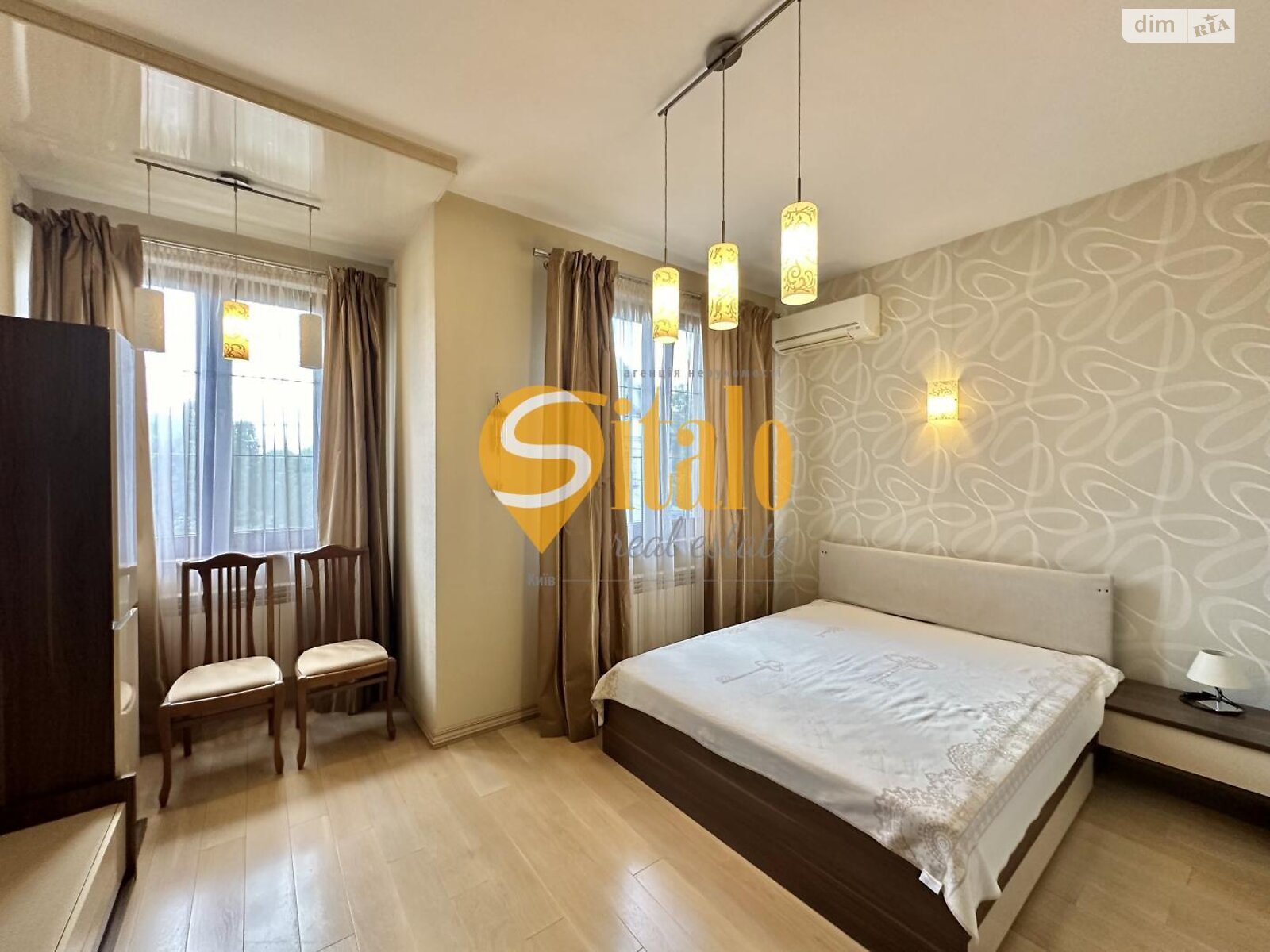 трехэтажный дом с отоплением, 390 кв. м, кирпич. Продажа в Козине фото 1 трехэтажный дом с отоплением, 390 кв. м, кирпич. Продажа в Козине фото 1
