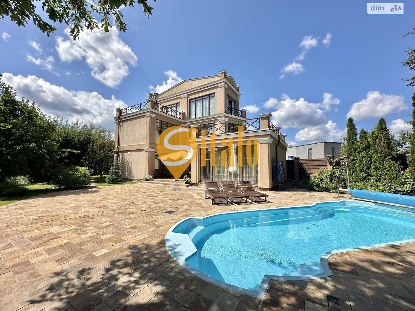 трехэтажный дом с отоплением, 390 кв. м, кирпич. Продажа в Козине фото 1 трехэтажный дом с отоплением, 390 кв. м, кирпич. Продажа в Козине фото 1