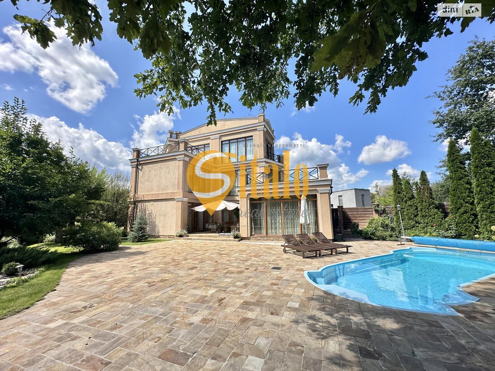 трехэтажный дом с отоплением, 390 кв. м, кирпич. Продажа в Козине фото 1 трехэтажный дом с отоплением, 390 кв. м, кирпич. Продажа в Козине фото 1