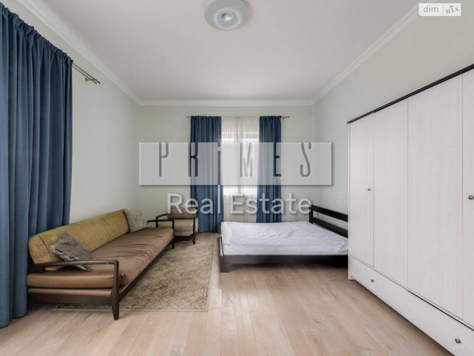 трехэтажный дом с гаражом, 912 кв. м, кирпич. Продажа в Козине фото 1 трехэтажный дом с гаражом, 912 кв. м, кирпич. Продажа в Козине фото 1