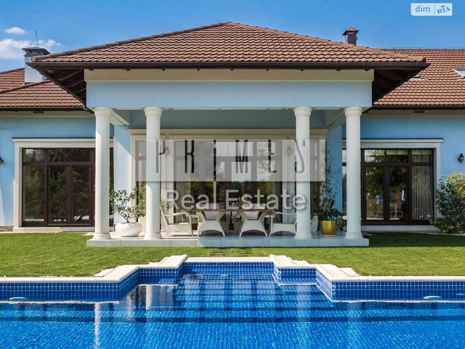двоповерховий будинок з гаражем, 847.9 кв. м, цегла. Продаж у Козині фото 1 двоповерховий будинок з гаражем, 847.9 кв. м, цегла. Продаж у Козині фото 1
