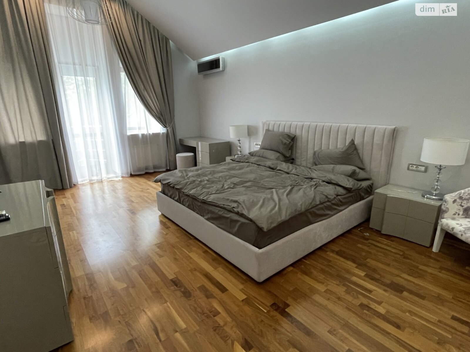 двухэтажный дом с гаражом, 500 кв. м, кирпич. Продажа в Козине фото 1 двухэтажный дом с гаражом, 500 кв. м, кирпич. Продажа в Козине фото 1