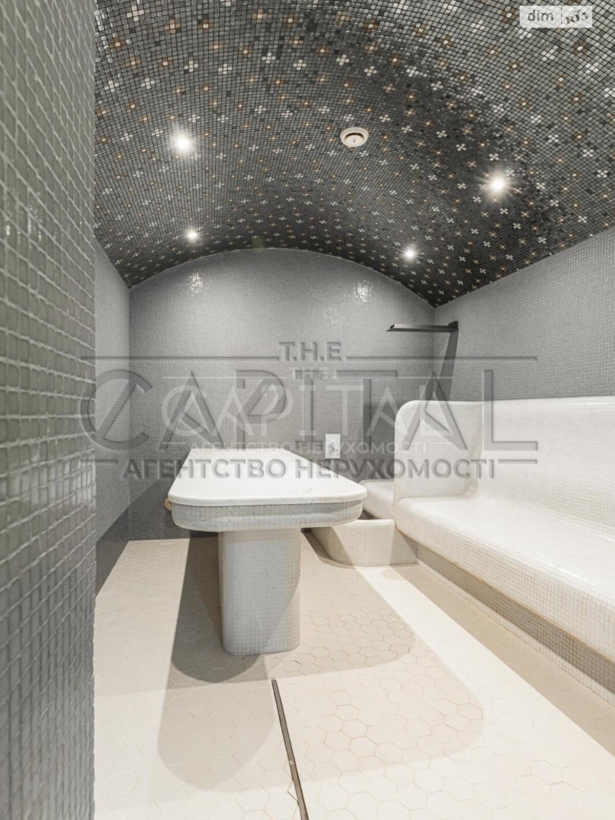 двухэтажный дом, 1200 кв. м, кирпич. Продажа в Козине фото 1 двухэтажный дом, 1200 кв. м, кирпич. Продажа в Козине фото 1