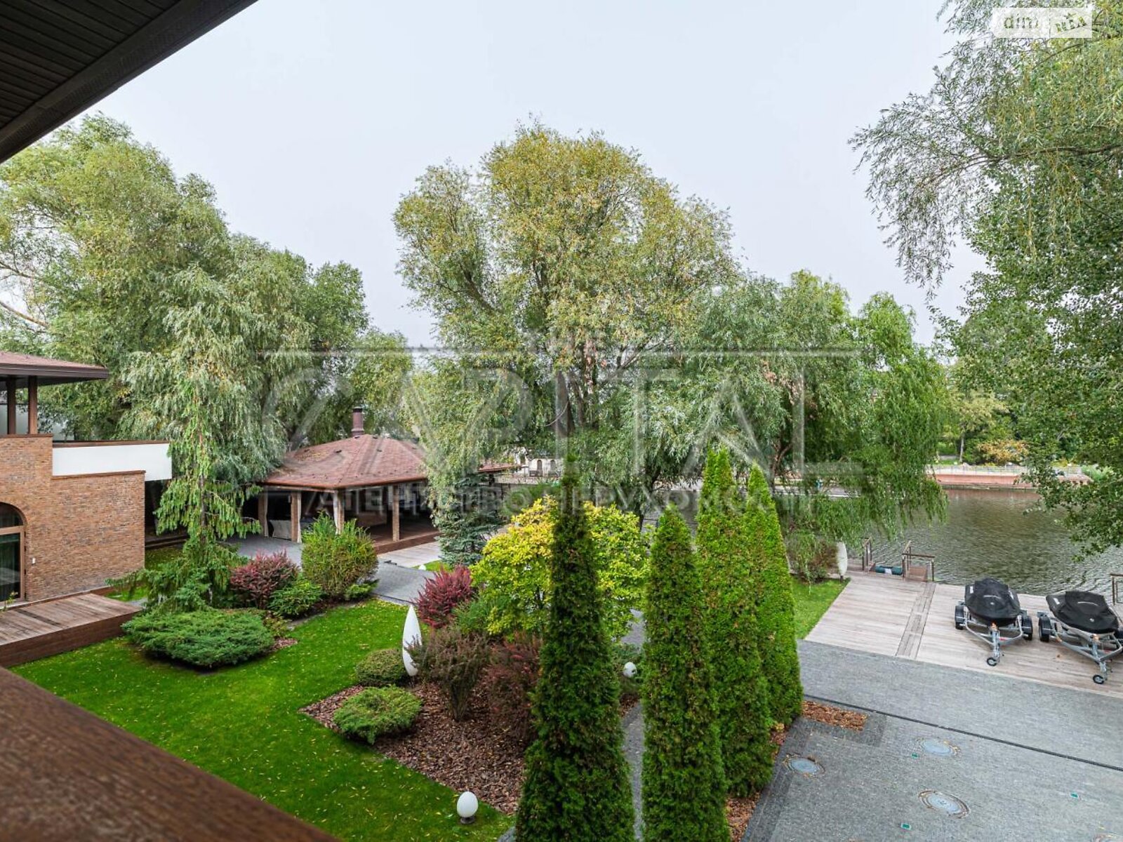 двухэтажный дом, 1200 кв. м, кирпич. Продажа в Козине фото 1 двухэтажный дом, 1200 кв. м, кирпич. Продажа в Козине фото 1