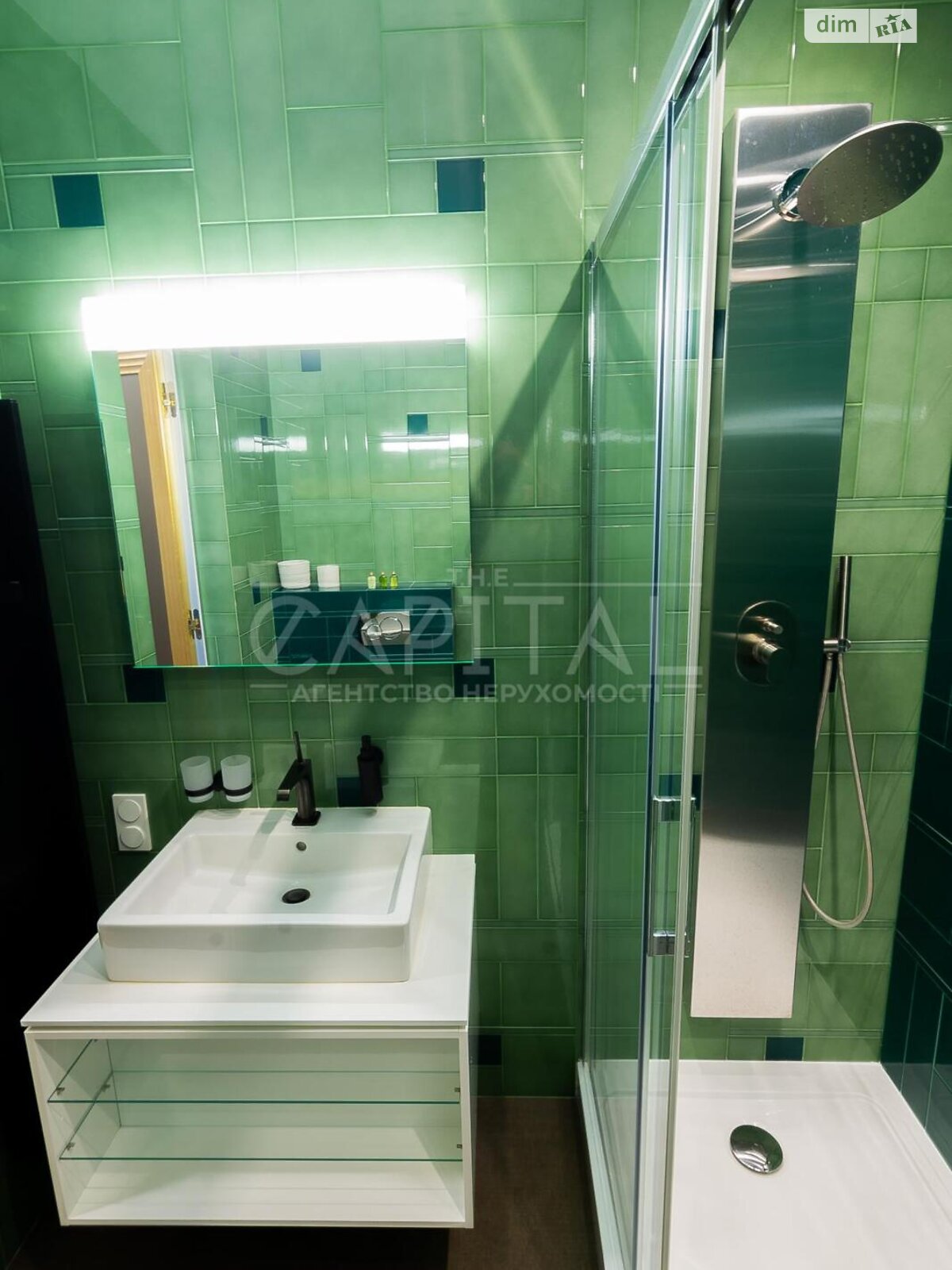 двухэтажный дом, 1200 кв. м, кирпич. Продажа в Козине фото 1 двухэтажный дом, 1200 кв. м, кирпич. Продажа в Козине фото 1