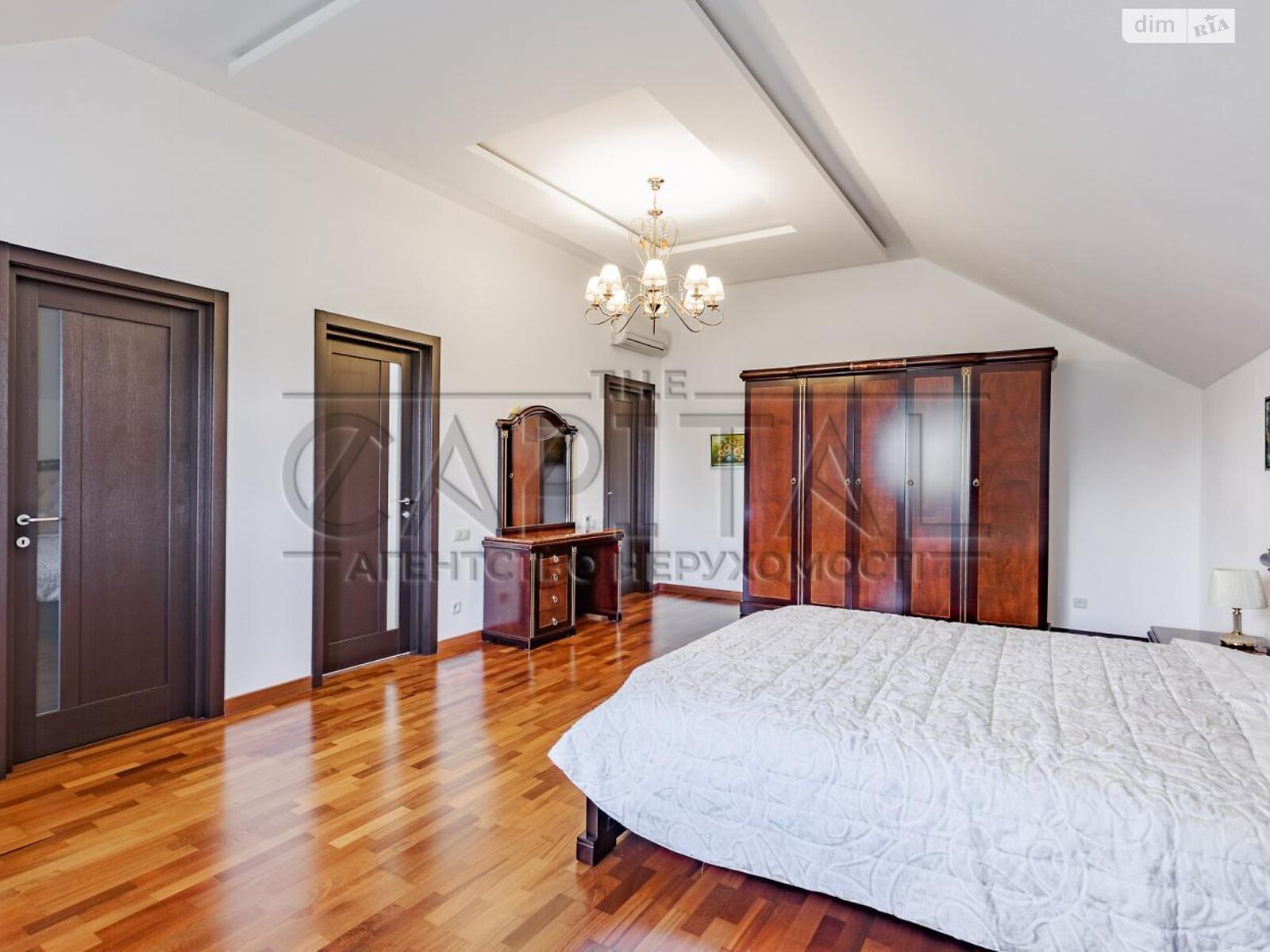 двоповерховий будинок з верандою, 1086.6 кв. м, цегла. Продаж у Козині фото 1 двоповерховий будинок з верандою, 1086.6 кв. м, цегла. Продаж у Козині фото 1