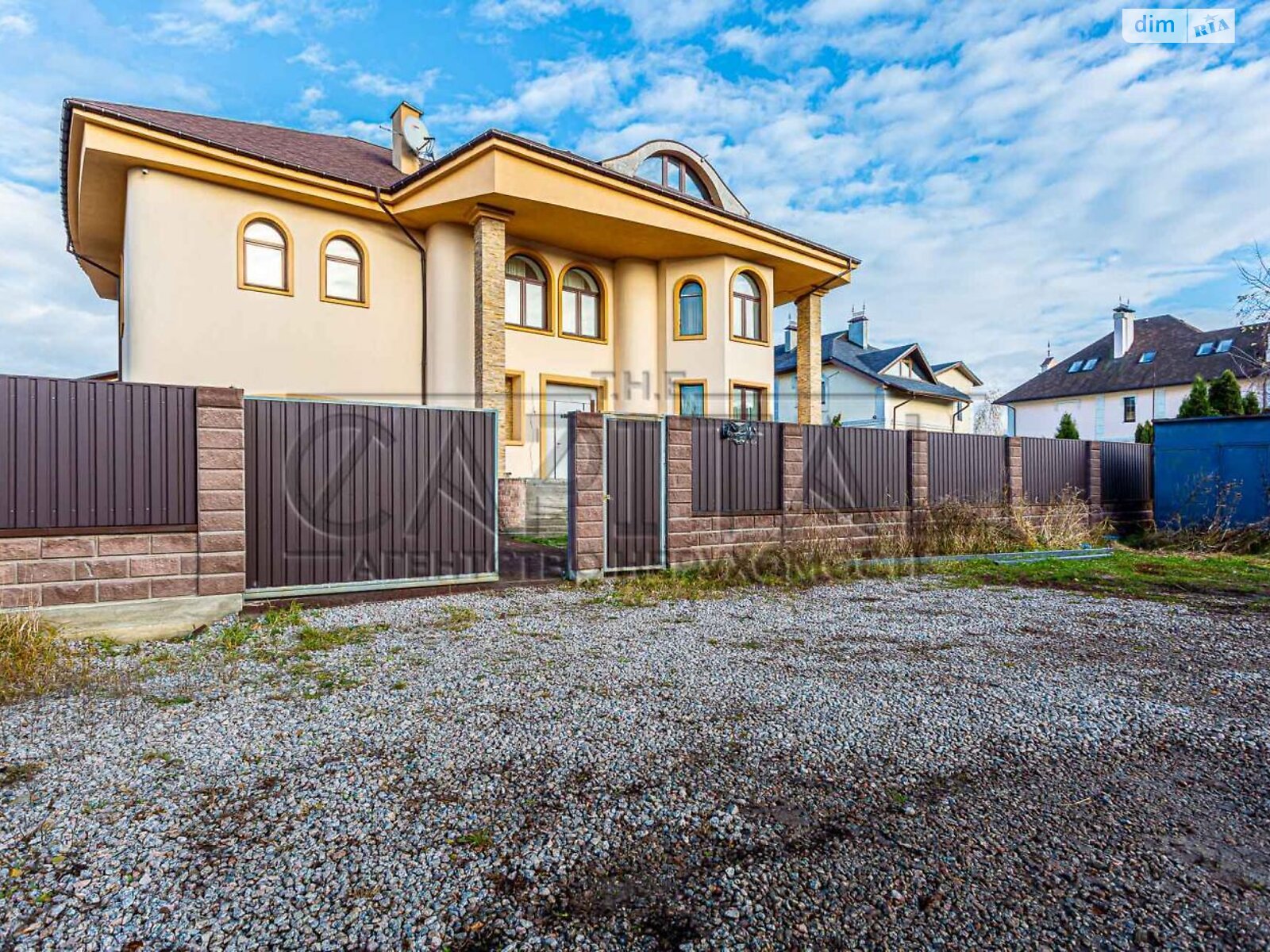 двоповерховий будинок з гаражем, 690 кв. м, цегла. Продаж у Козині фото 1 двоповерховий будинок з гаражем, 690 кв. м, цегла. Продаж у Козині фото 1