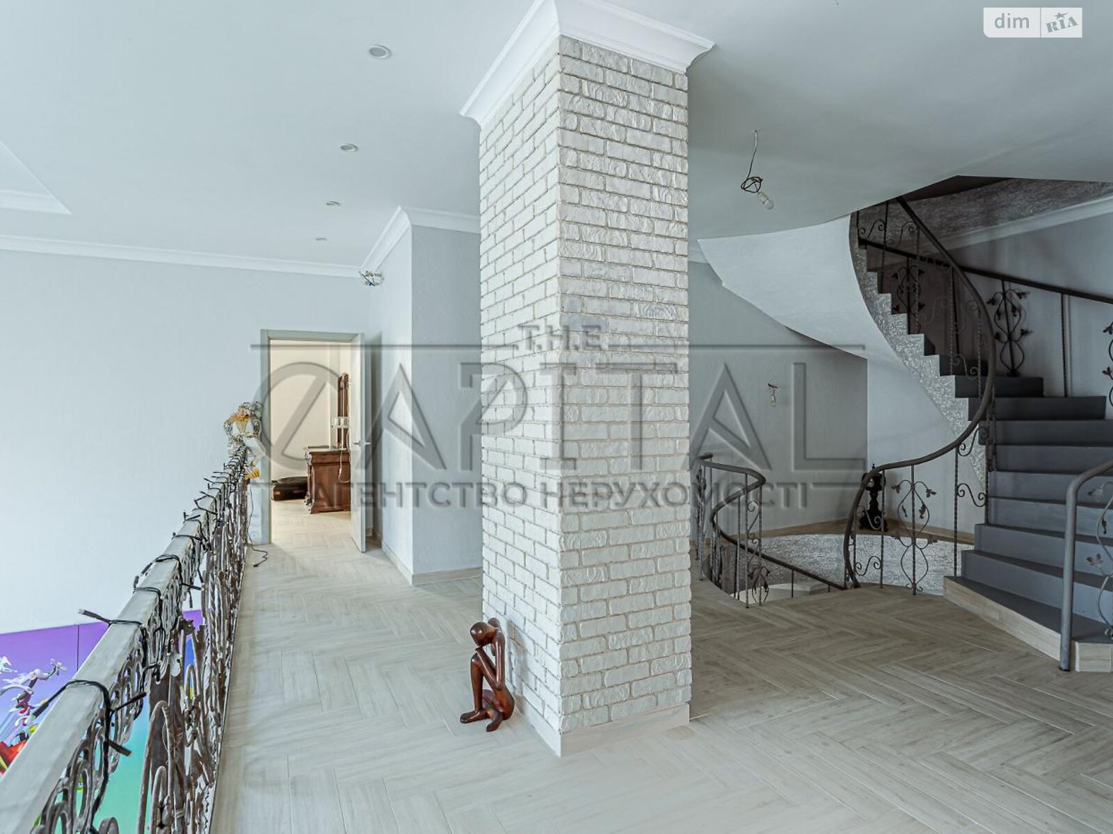 двухэтажный дом с гаражом, 690 кв. м, кирпич. Продажа в Козине фото 1 двухэтажный дом с гаражом, 690 кв. м, кирпич. Продажа в Козине фото 1